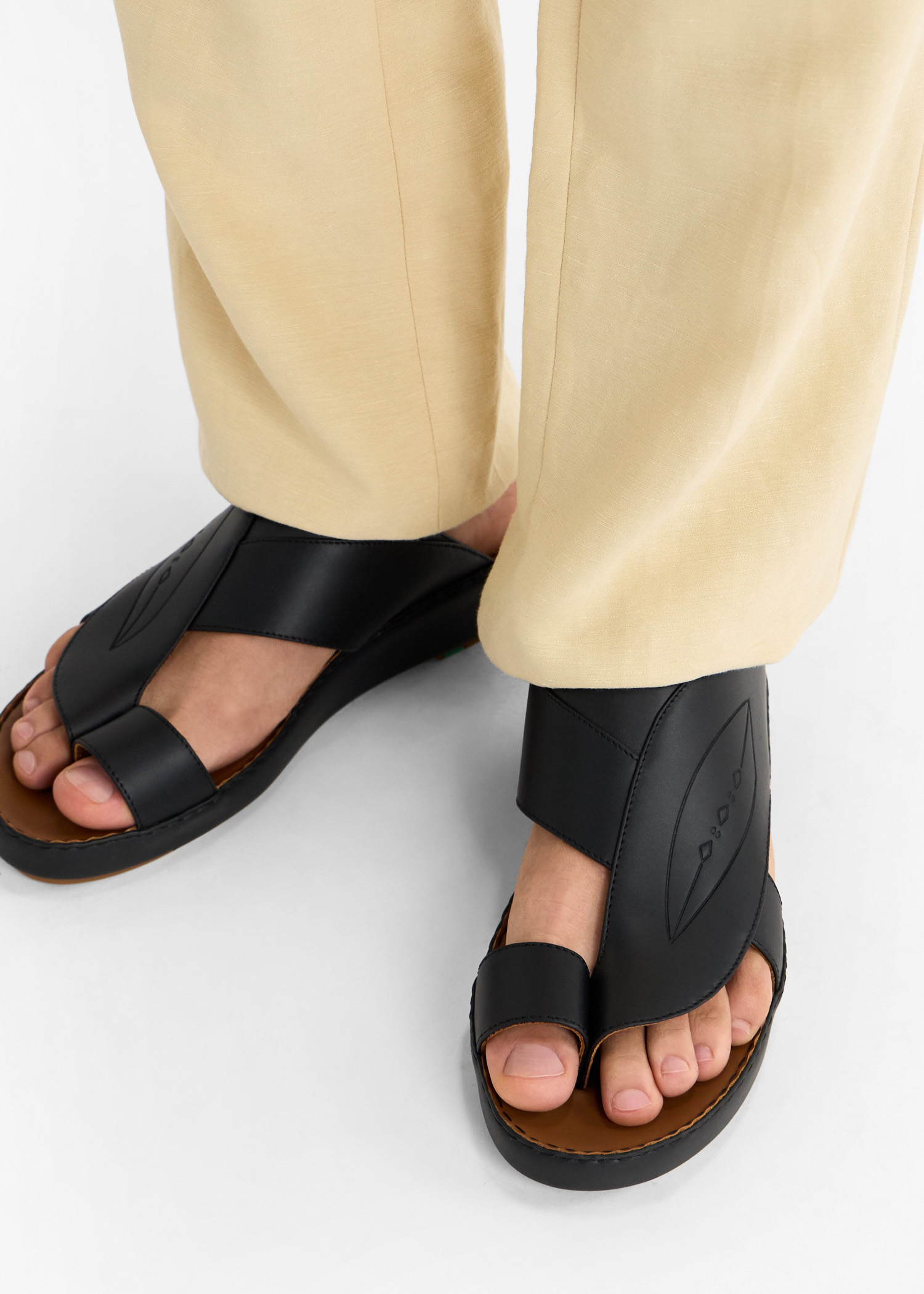Maqbadh sandals, Black
Maqbadh sandals, Black