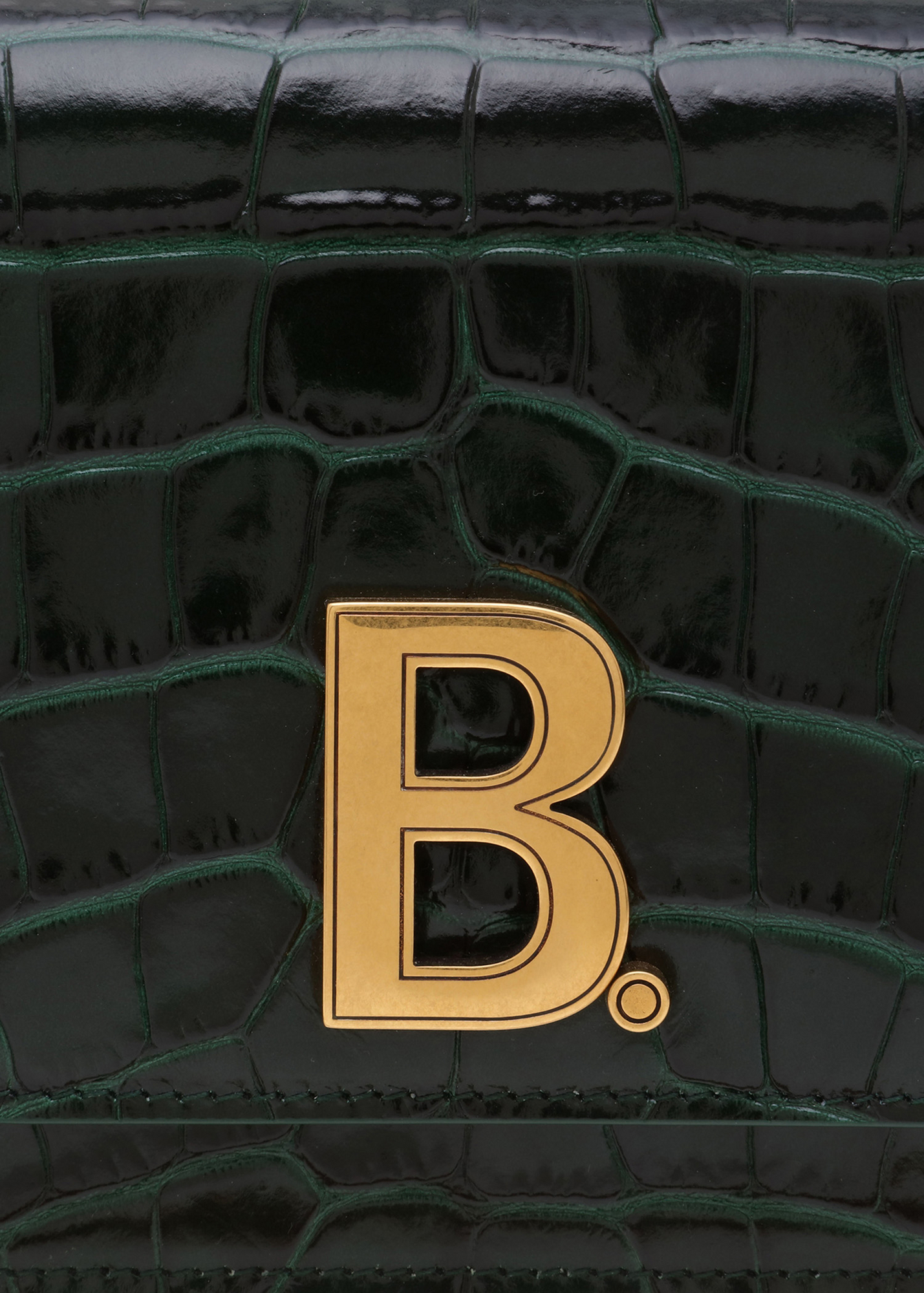 B. chain wallet, Green