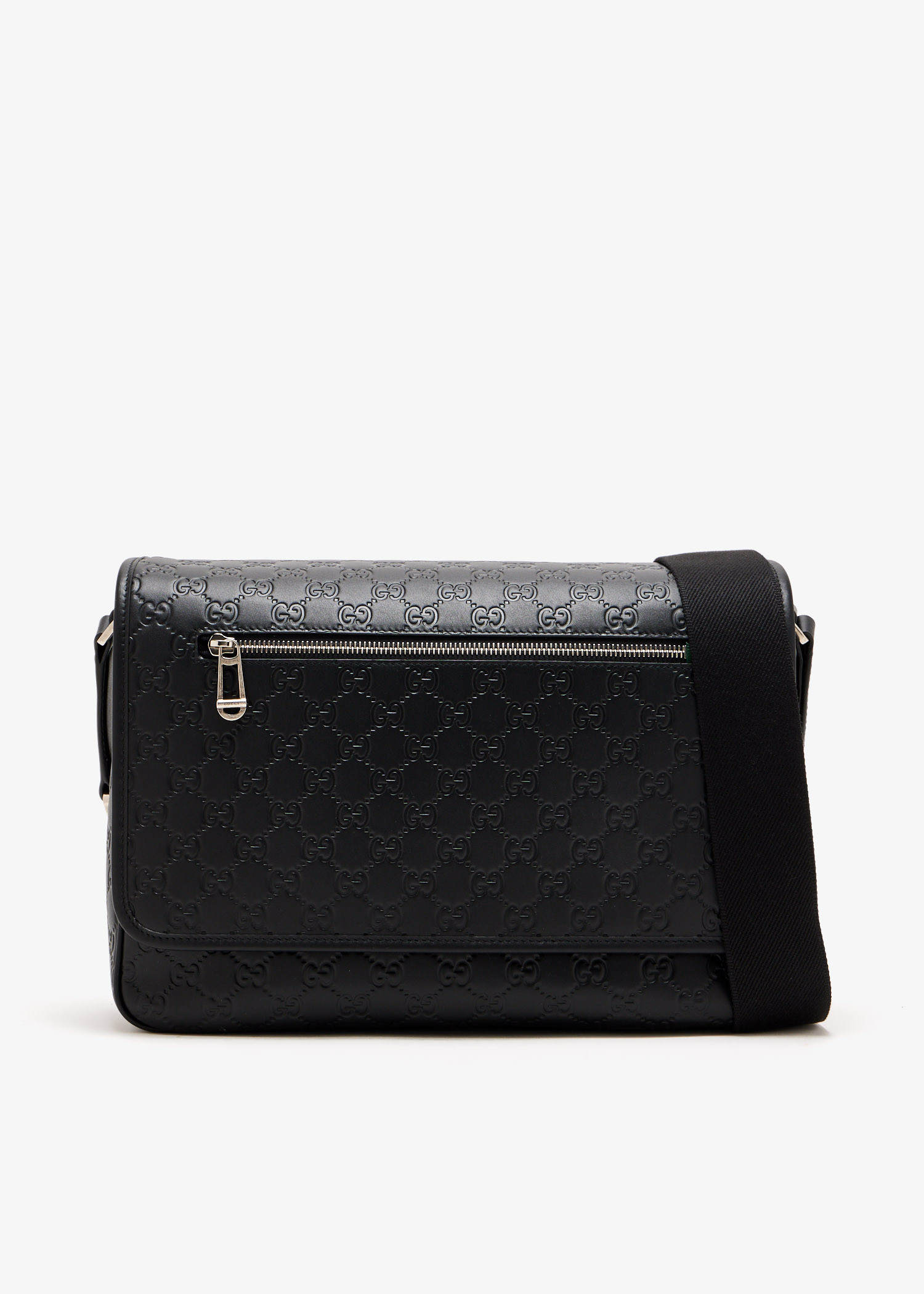 GG Emblem medium crossbody bag, Black
GG Emblem medium crossbody bag, Black