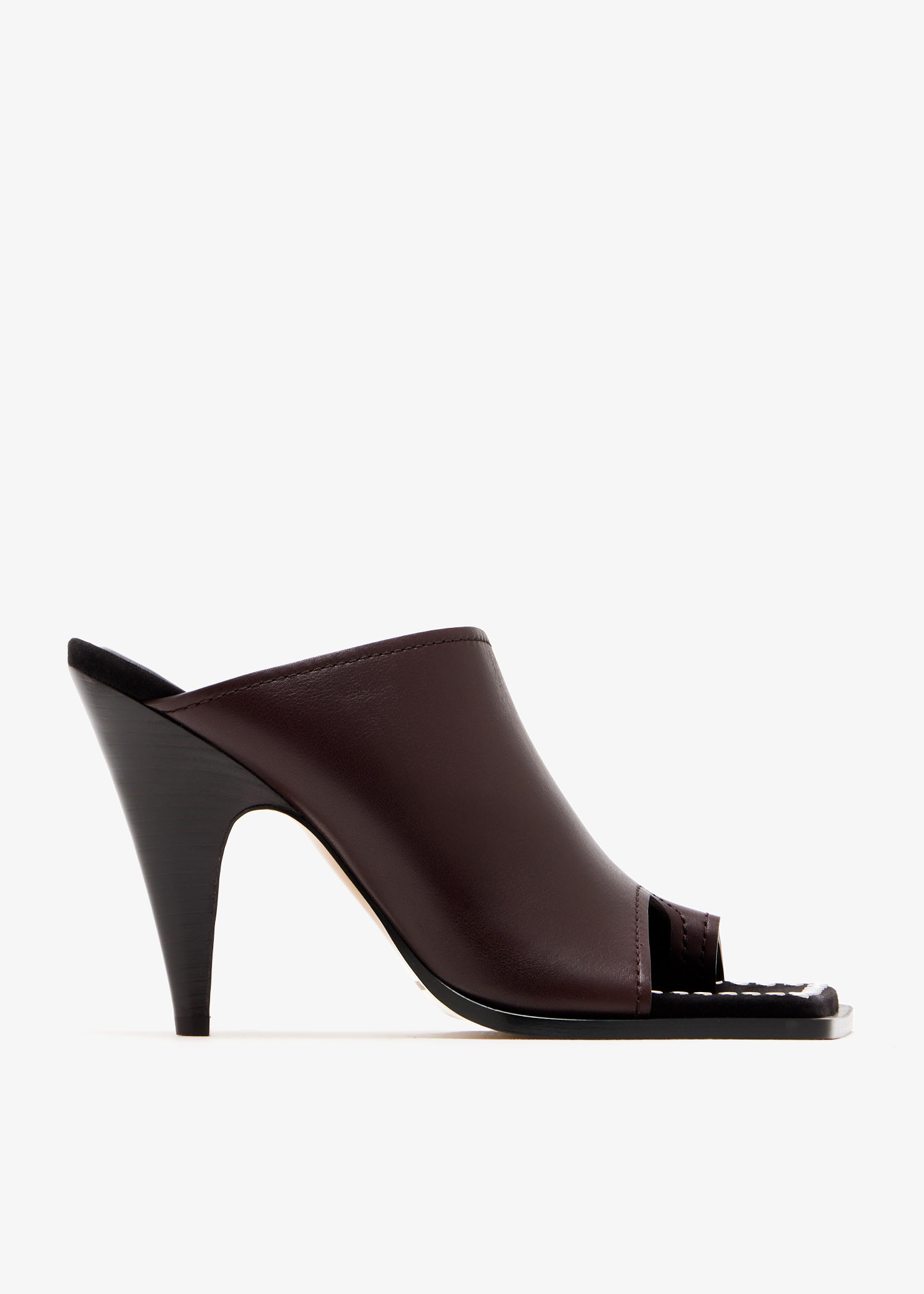 Bolo 105 mules, Burgundy
Bolo 105 mules, Burgundy