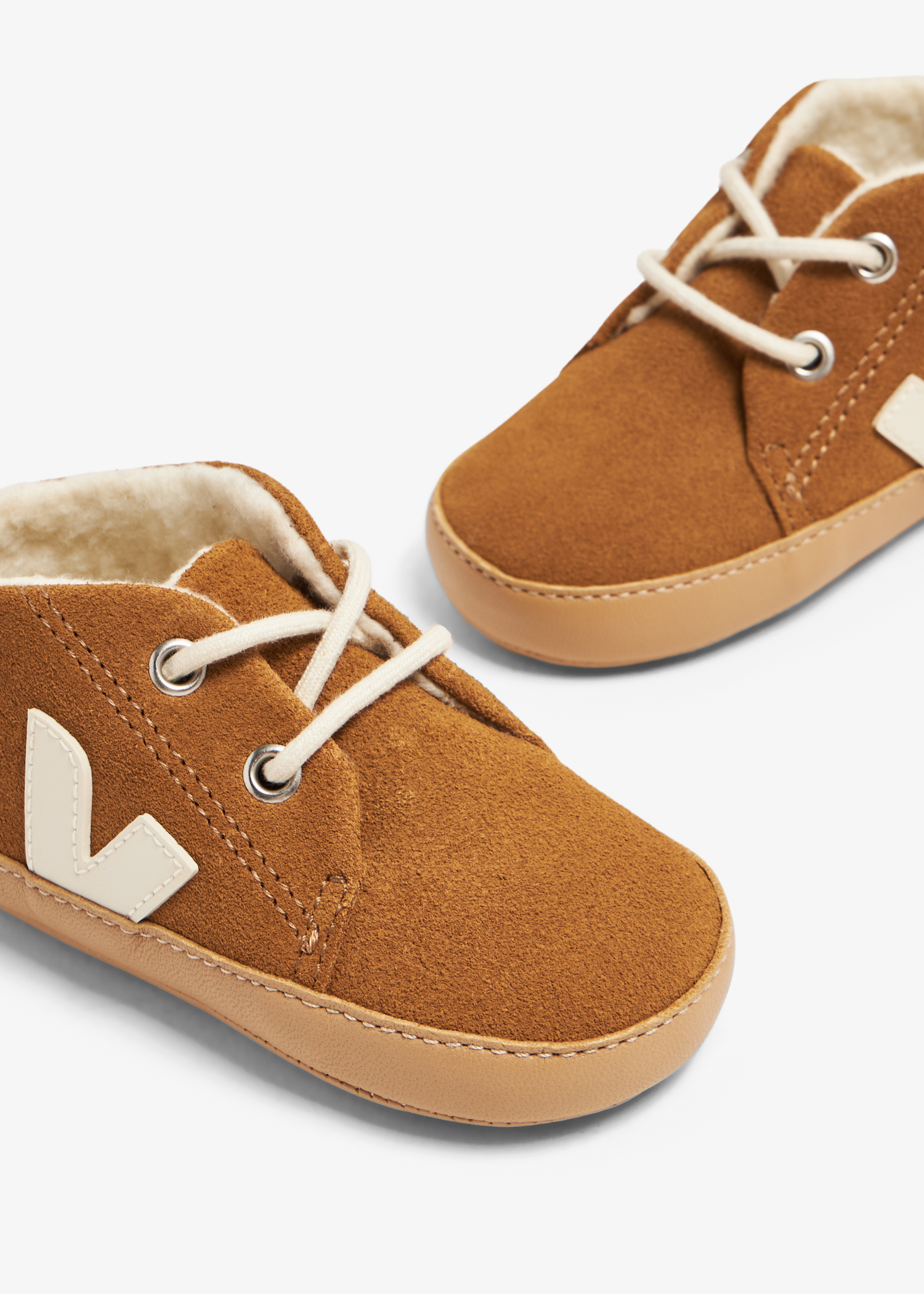 Baby booties, Brown 
Baby booties, Brown