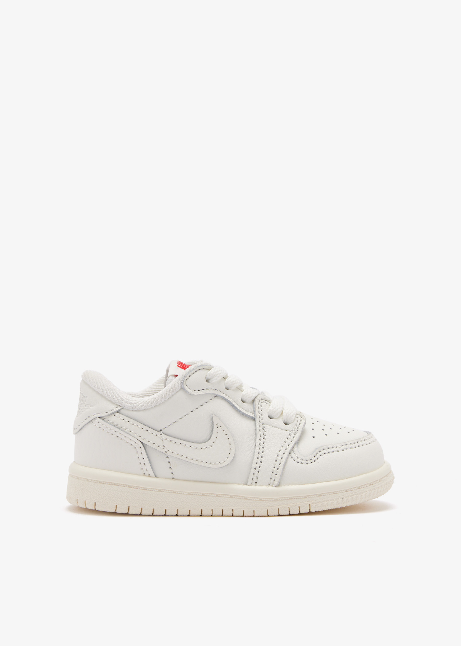 Jordan 1 Retro Low OG sneakers, Cream
Jordan 1 Retro Low OG sneakers, Cream