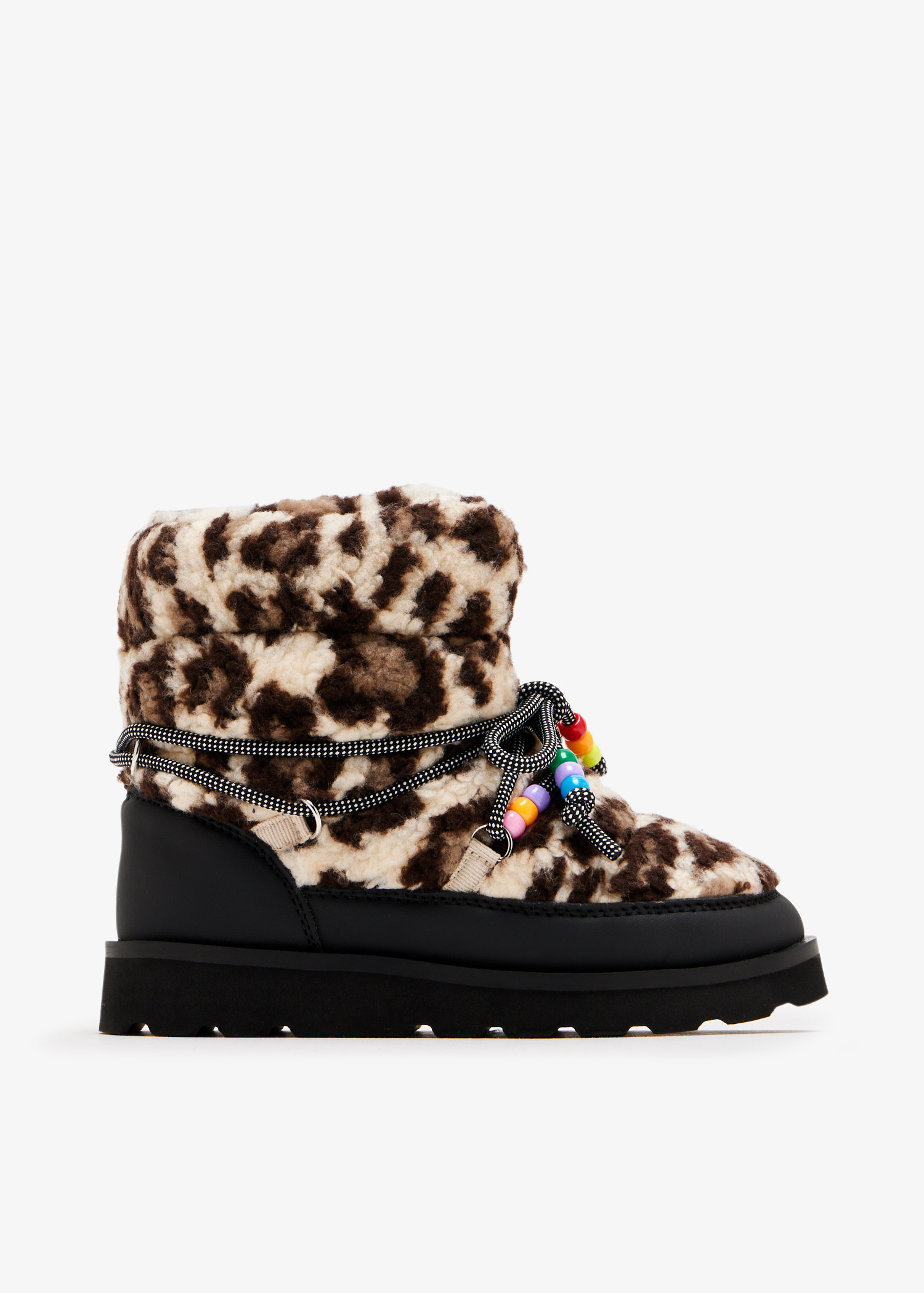 Fur snow boots, Animal printed
Fur snow boots, Animal printed