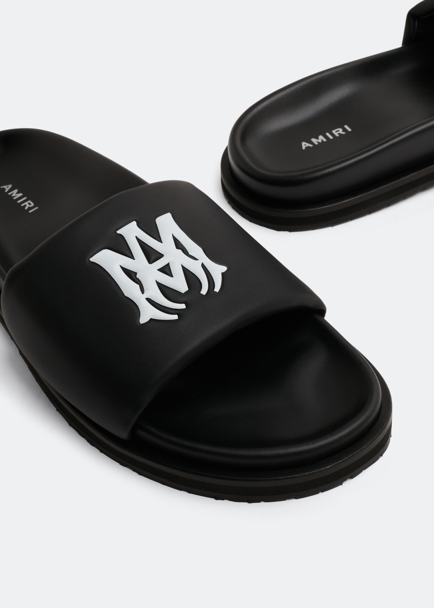 Leather slides, Black
Leather slides, Black