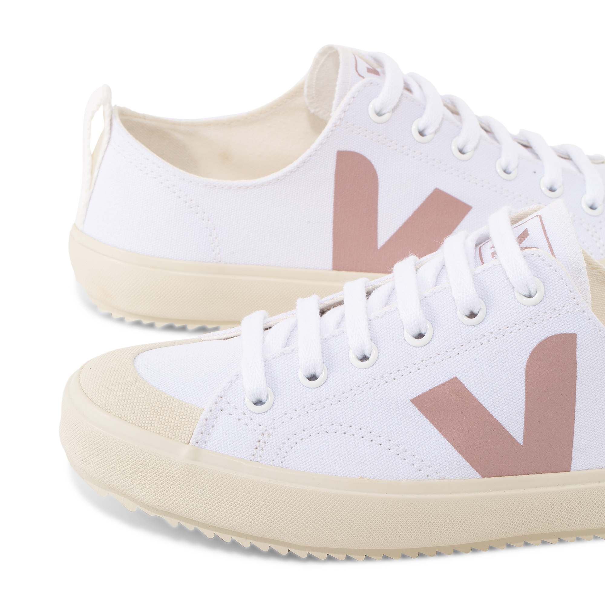 Nova sneakers, White