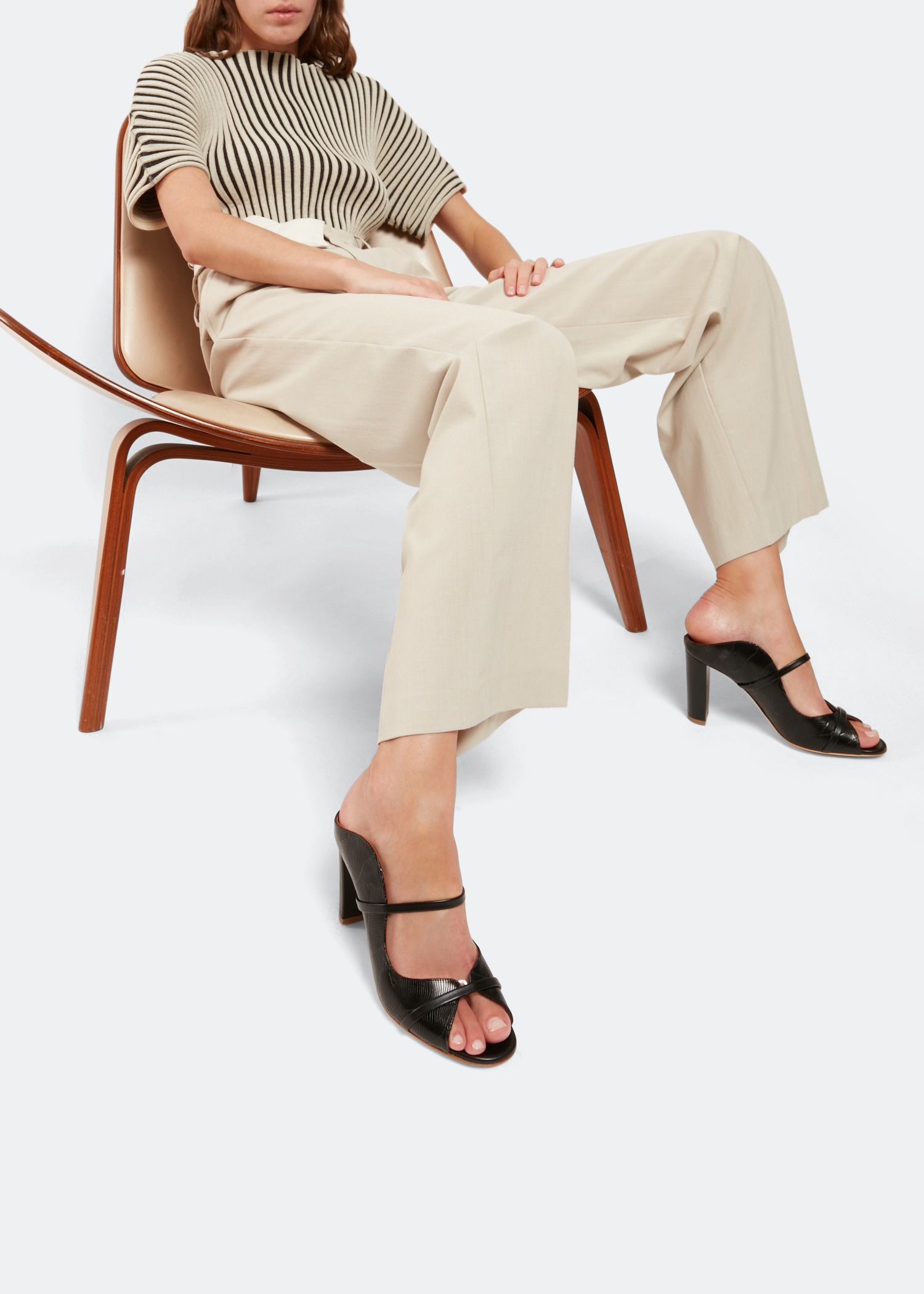 Norah mules, Black