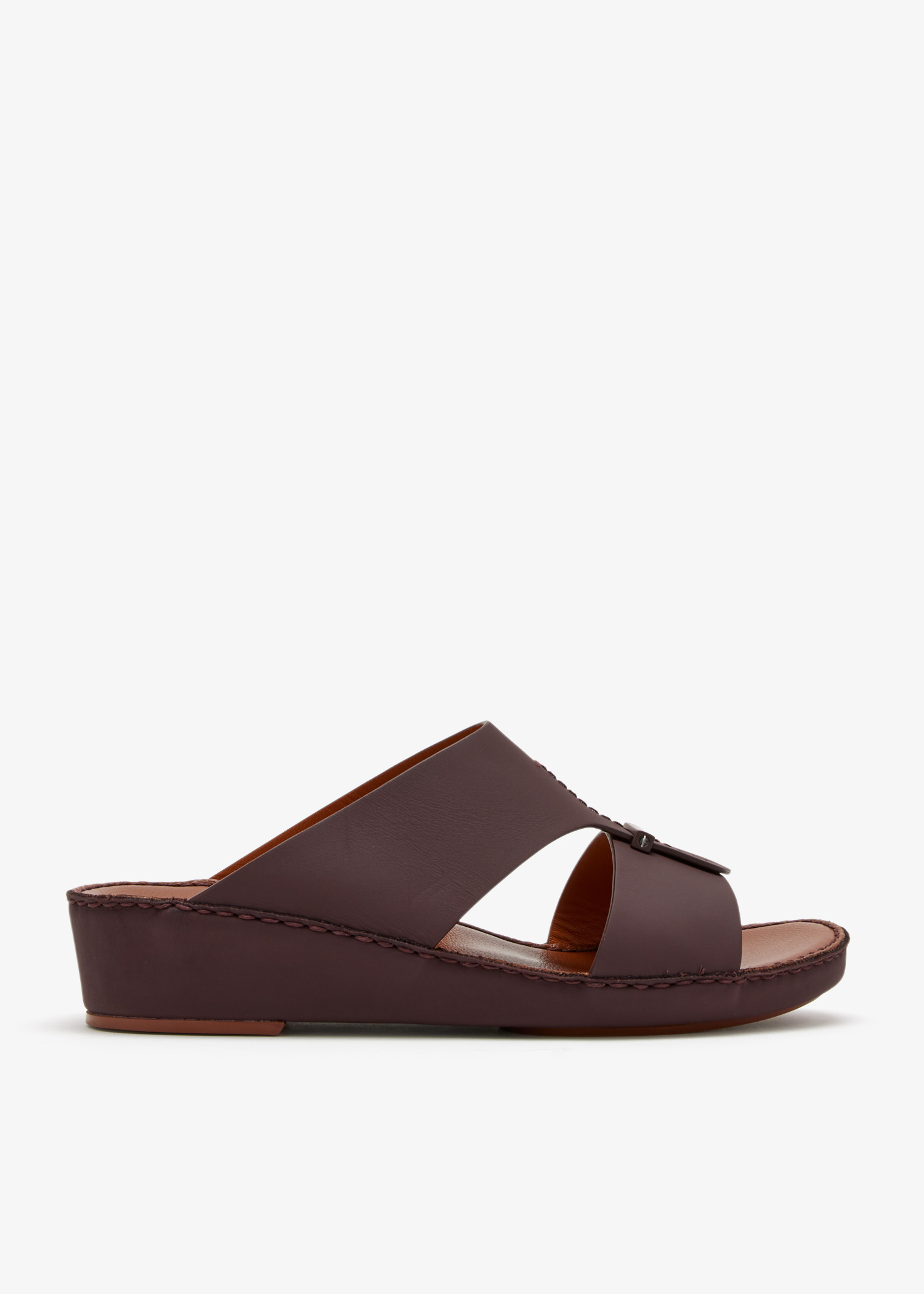 Cerchio Cucire Rubbercalf sandals, Burgundy
Cerchio Cucire Rubbercalf sandals, Burgundy