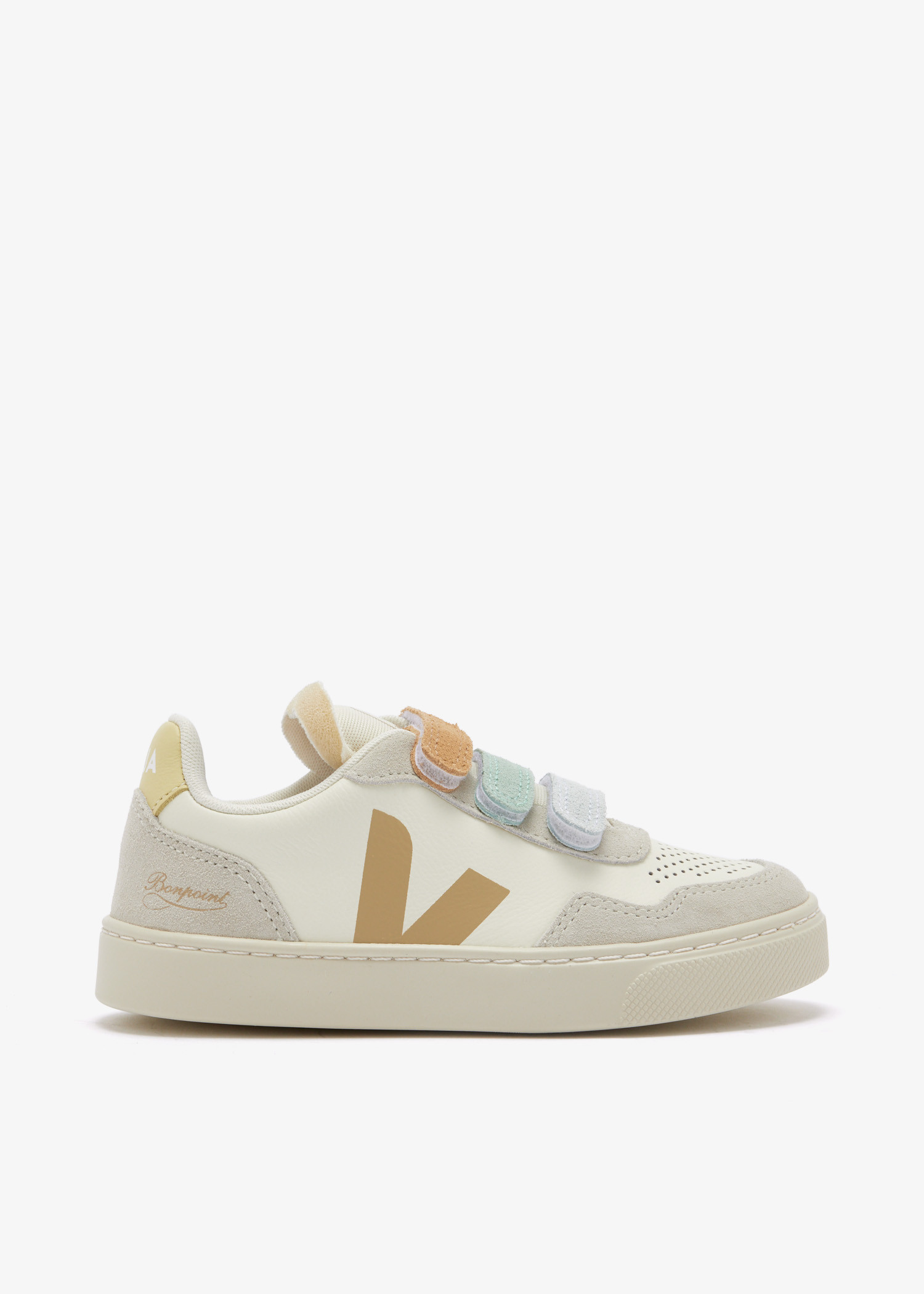 x Veja V90 sneakers, Cream
x Veja V90 sneakers, Cream