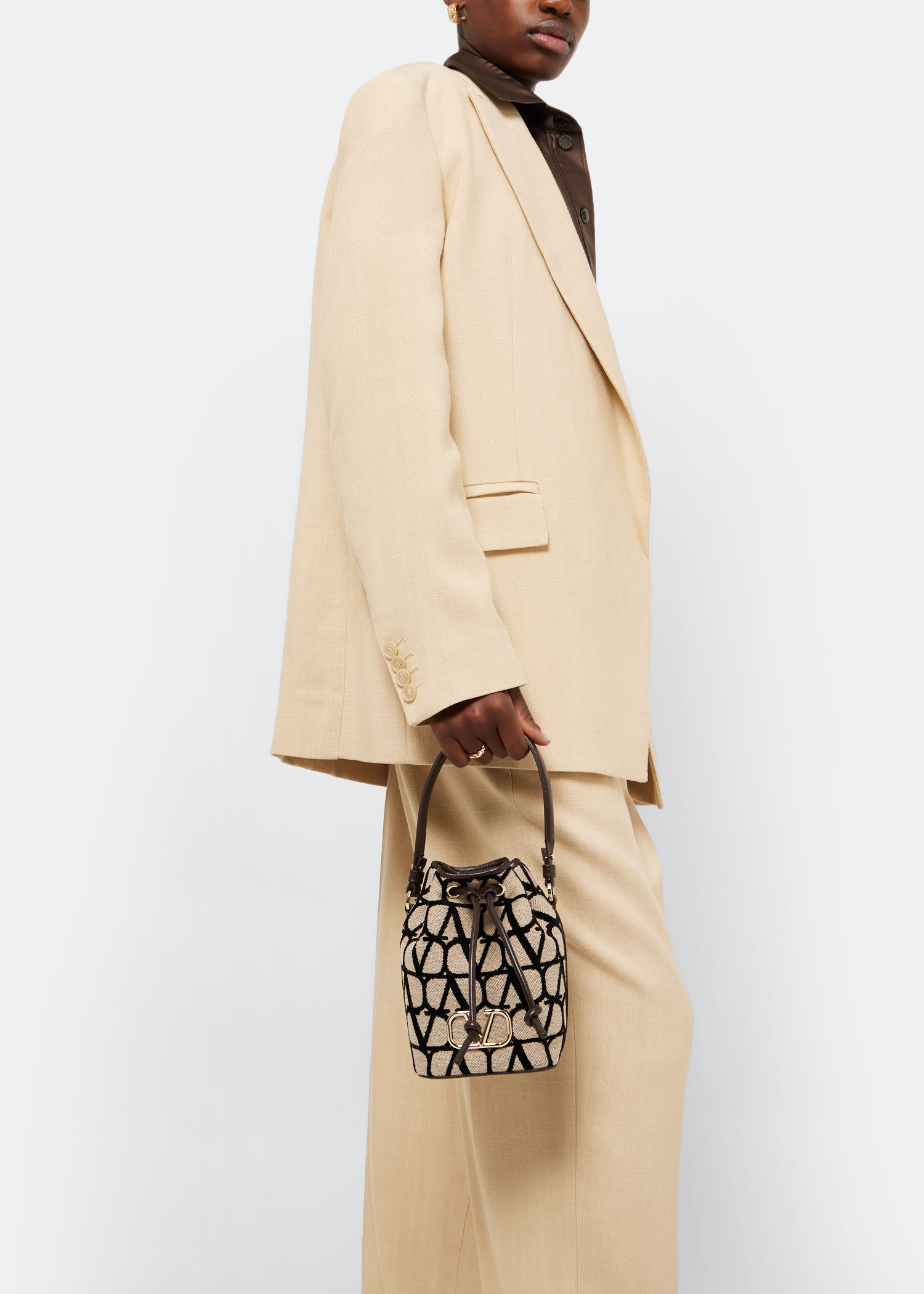 VLogo Signature mini bucket bag, Prints 
VLogo Signature mini bucket bag, Prints