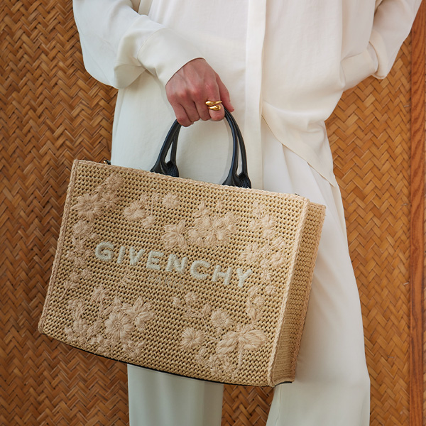 Shop Luxury Designers Shoes & Bags in Kuwait Level Shoes