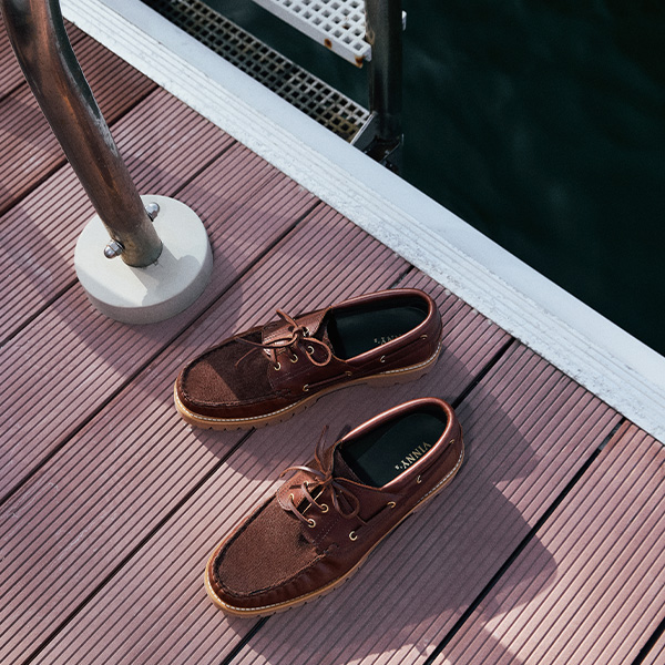 Shop Luxury Designers Shoes & Bags in Kuwait Level Shoes