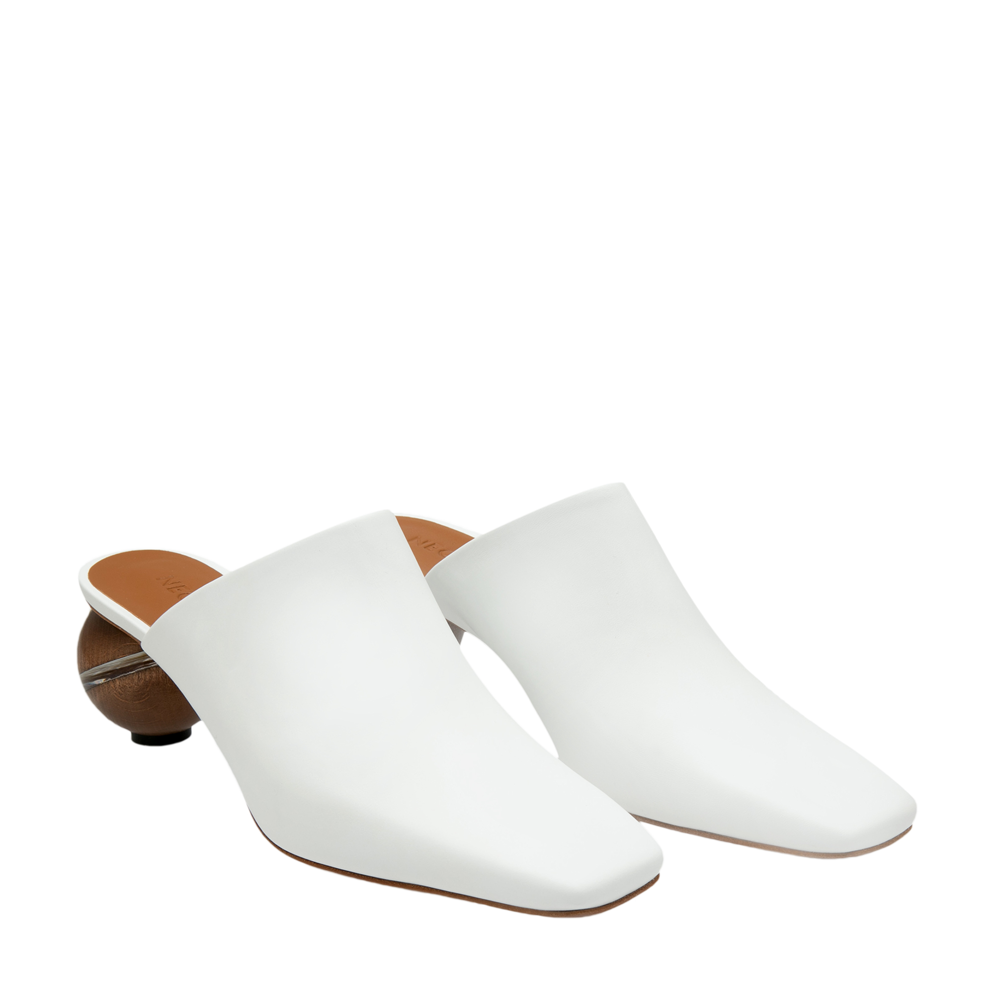 

Calanthe mules, White