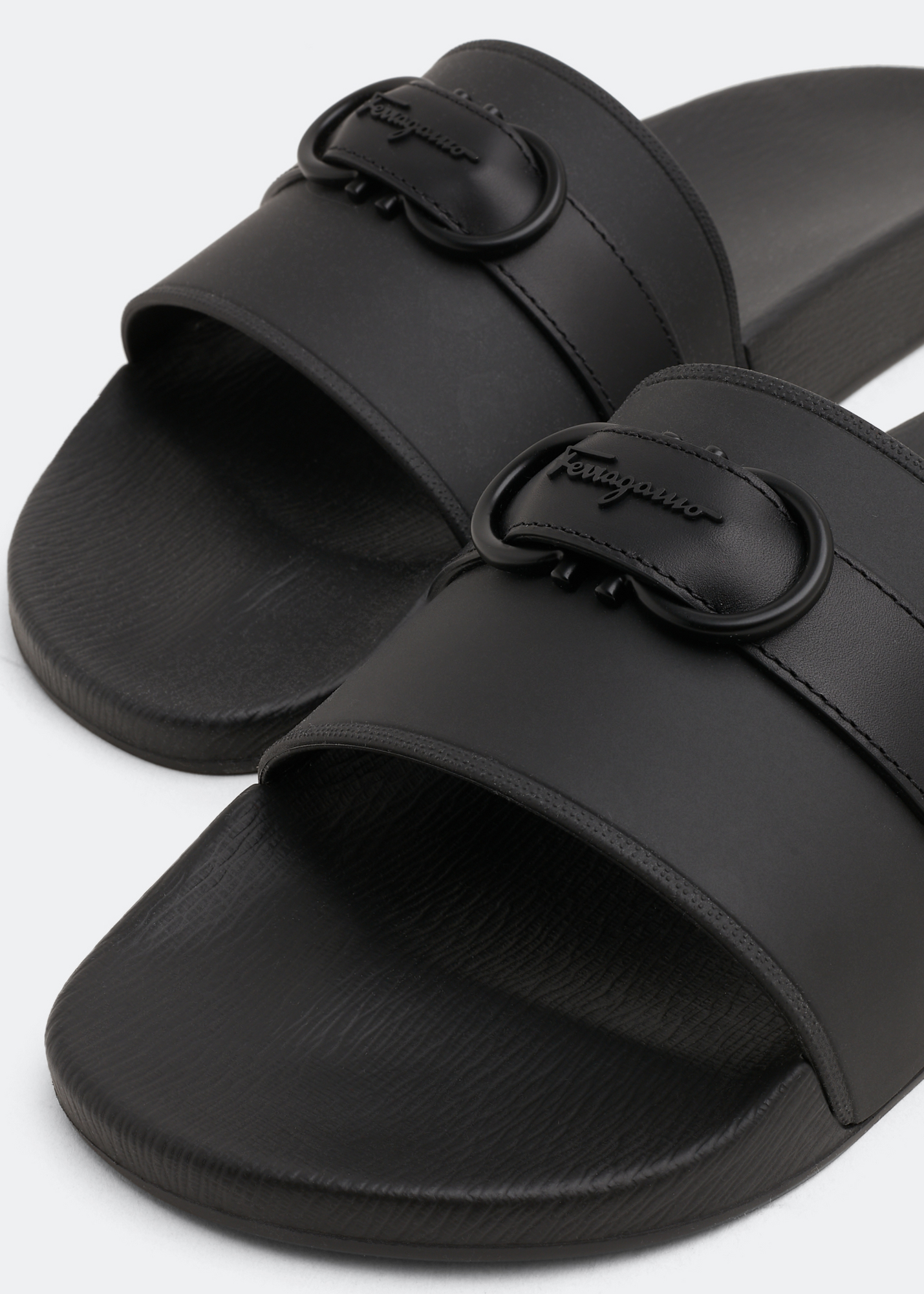 

Gancini slides, Black