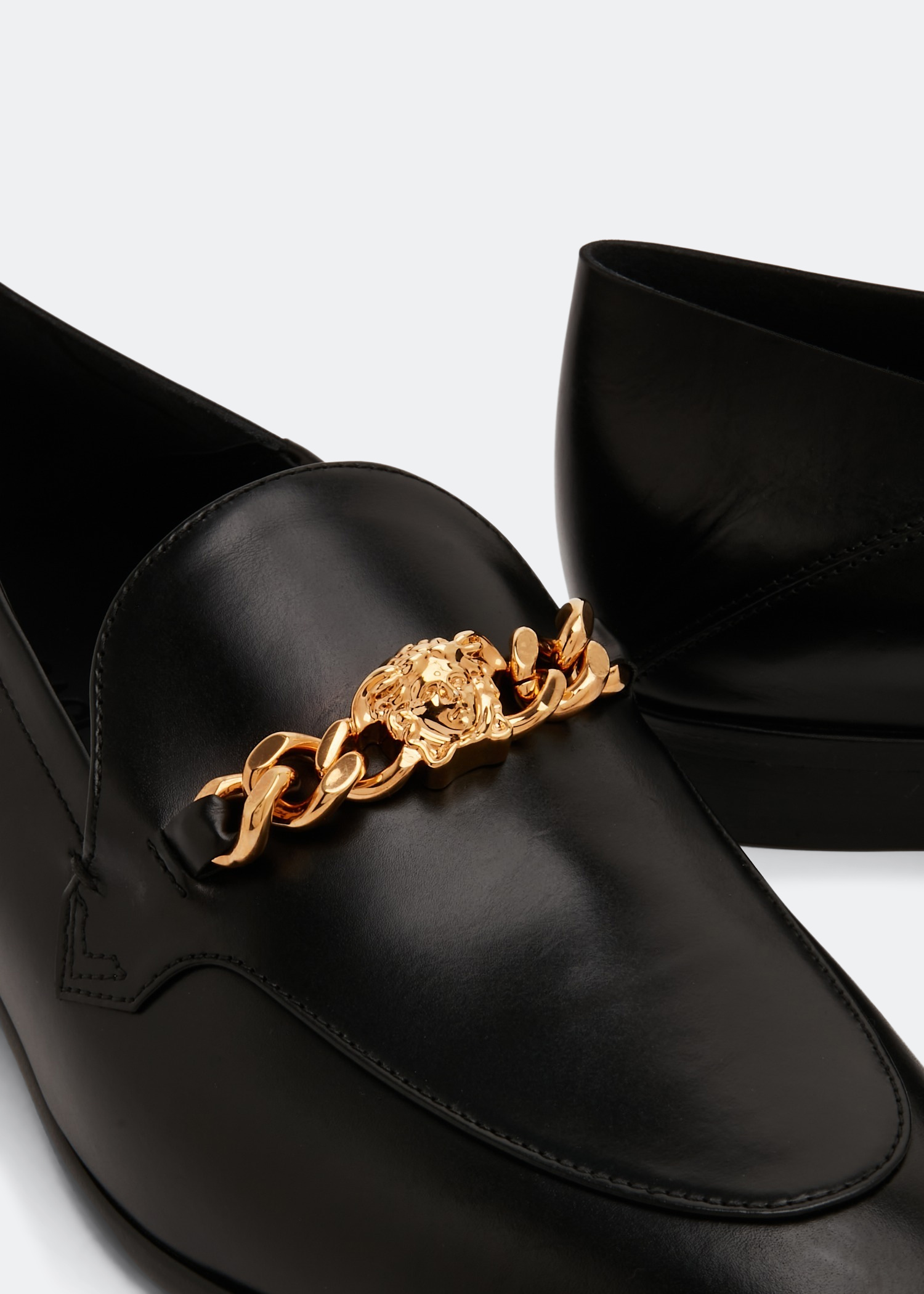 

La Medusa chain loafers, Black