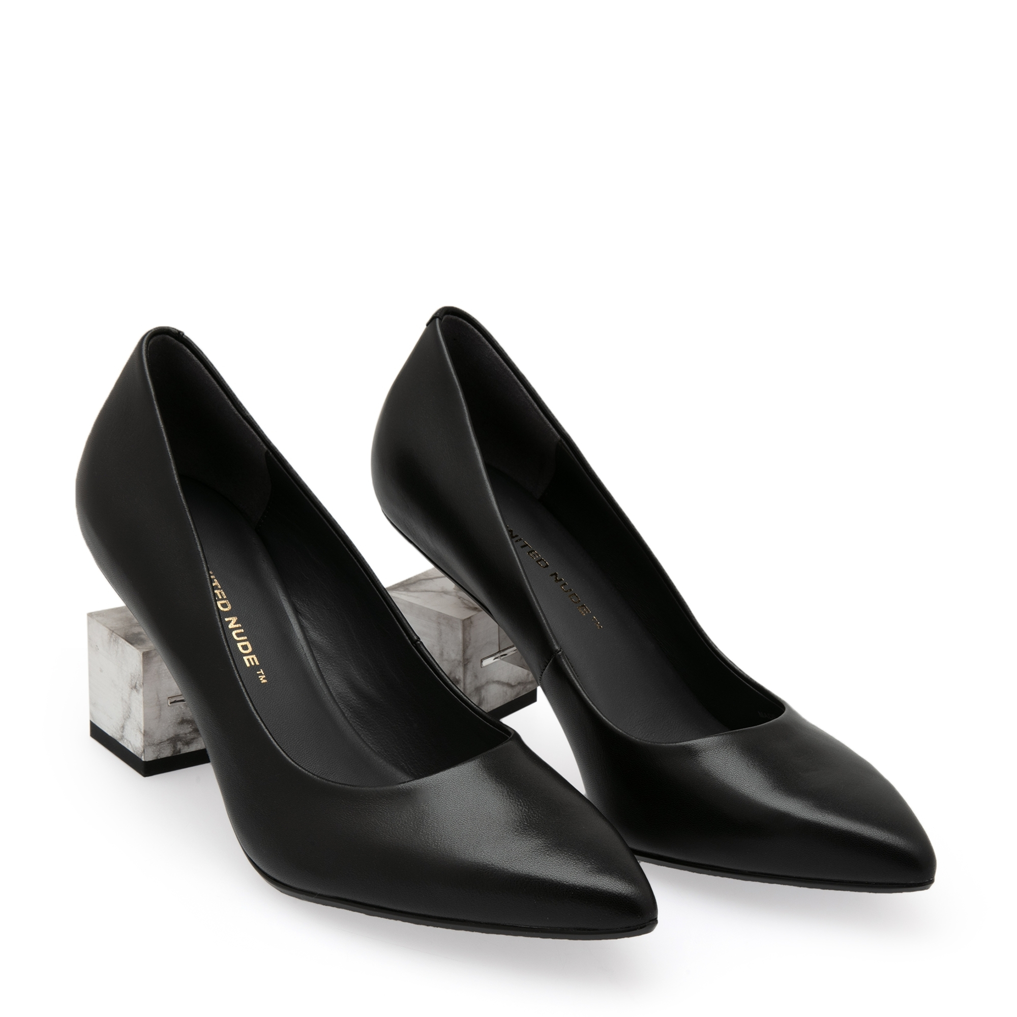 

Cube leather pumps, Black