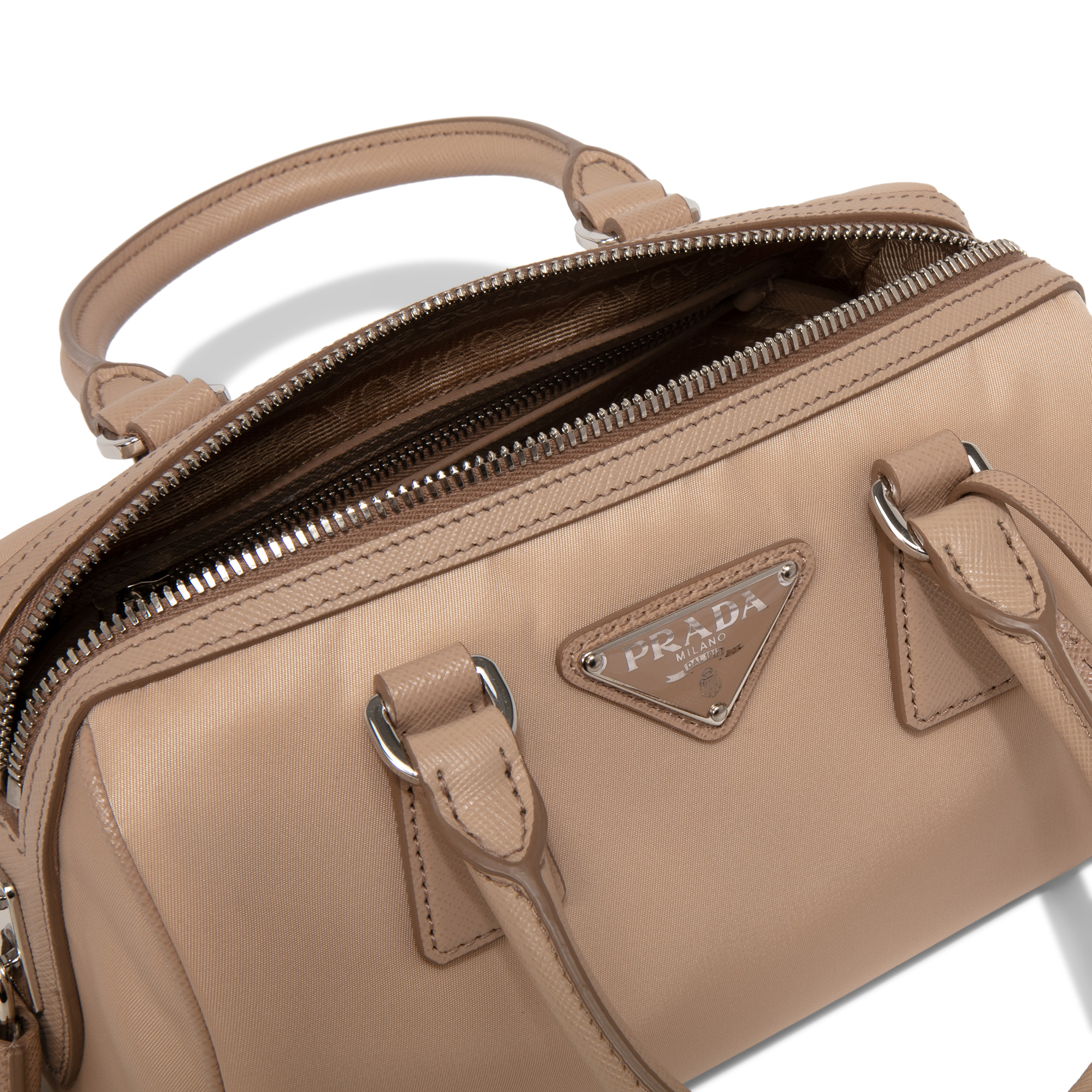 

Re-Edition 2005 bag, Beige