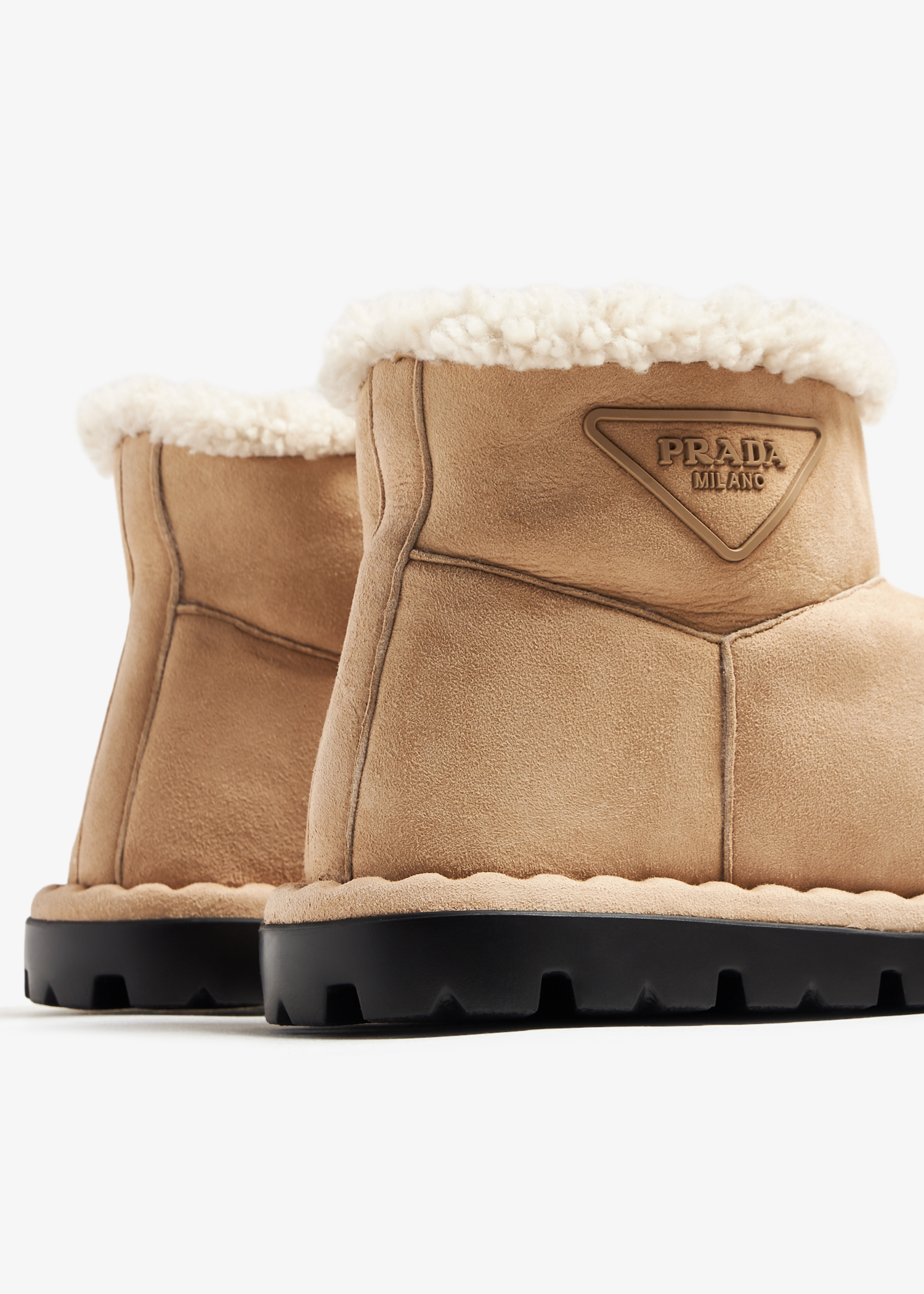 

Shearling booties, Beige