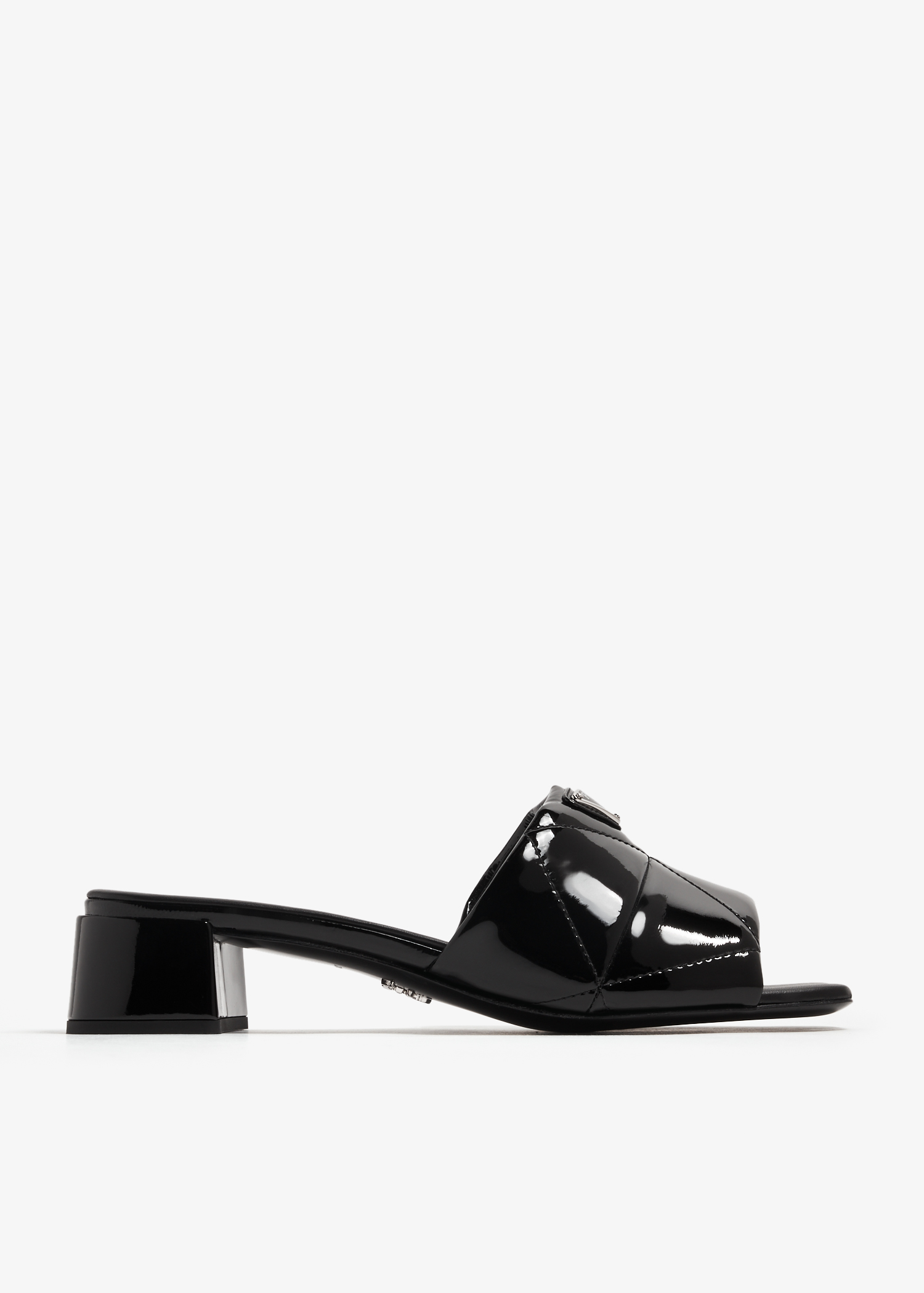 

Quilted patent leather sandals, Black