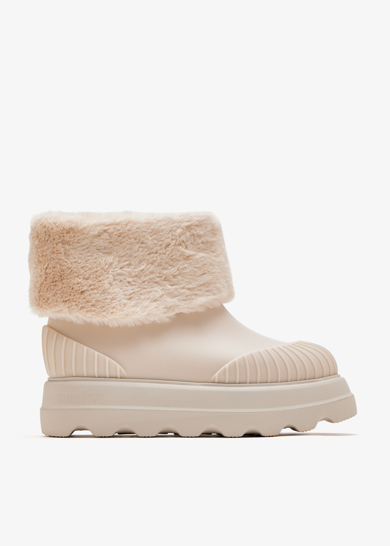 

Warm boots, Beige