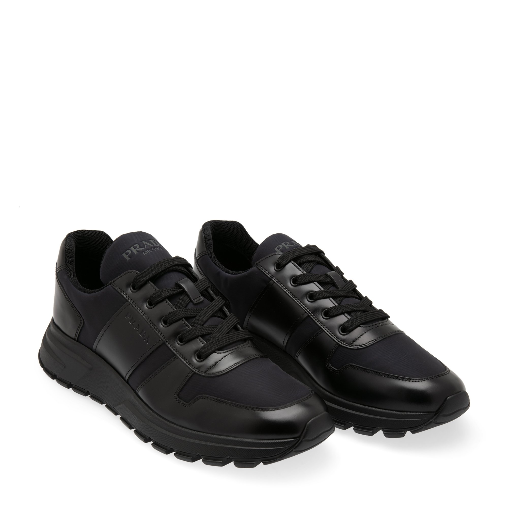 

Low-top sneakers, Black