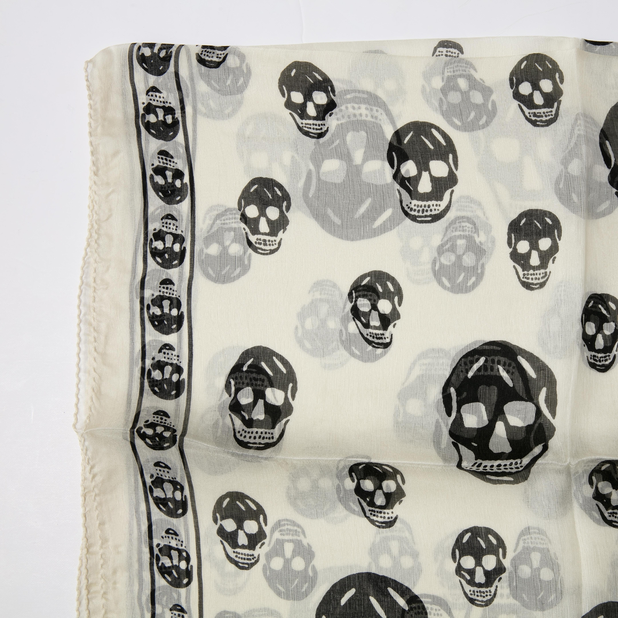

Skull scarf, White
