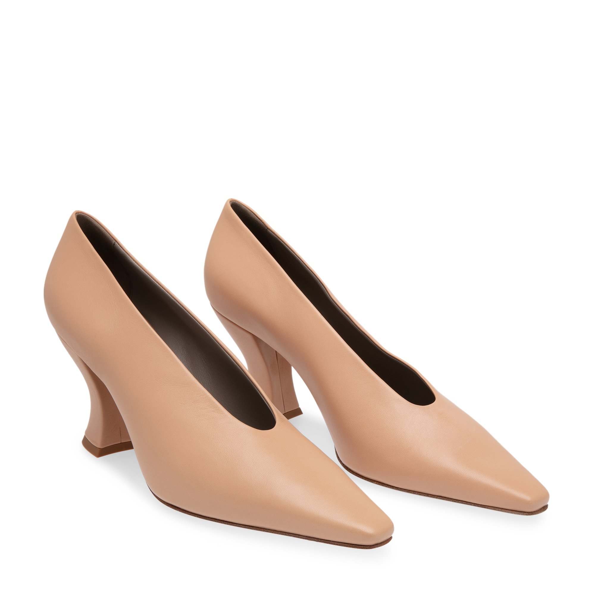 

Almond pumps, Neutral