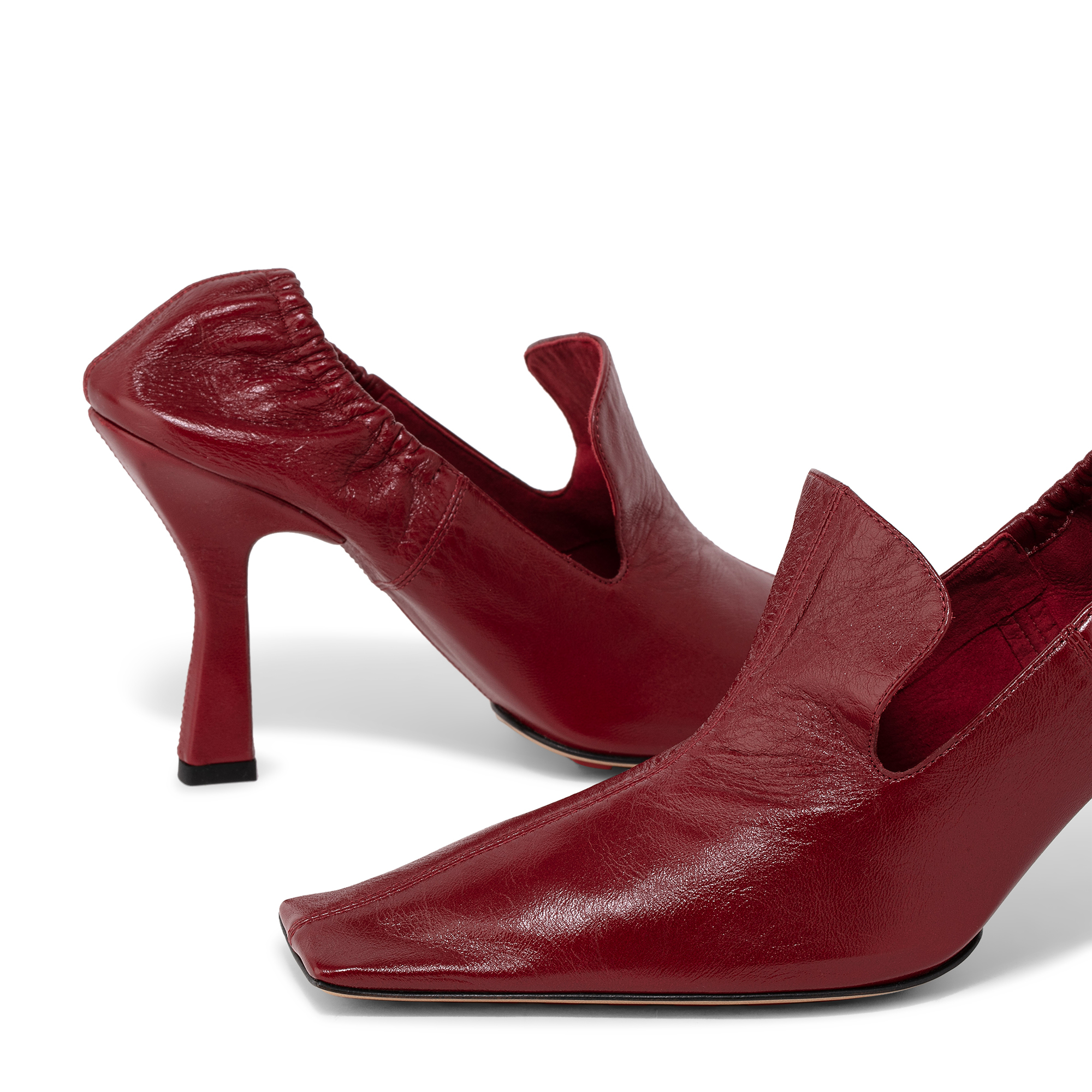 

Crunch pumps, Red