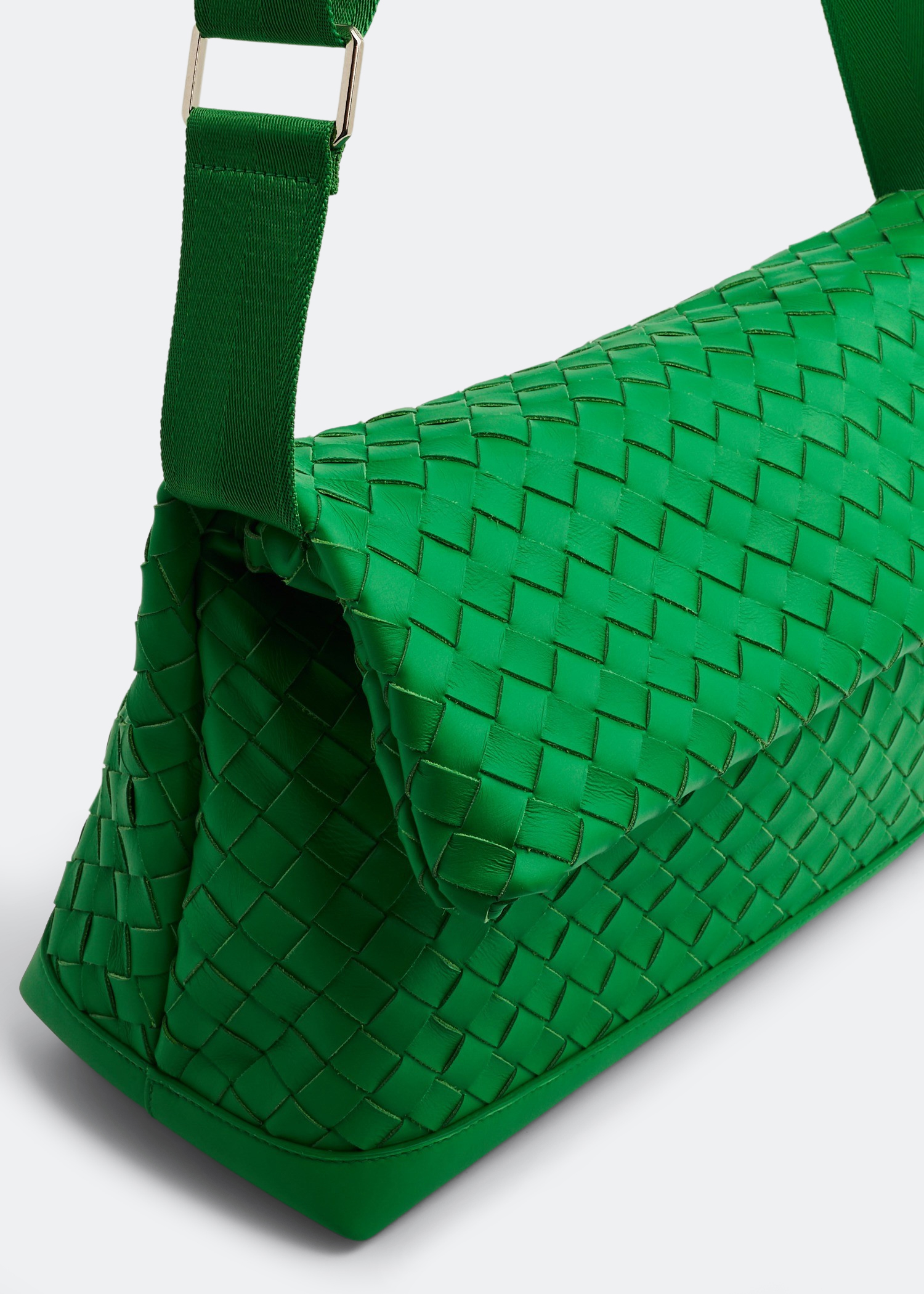 

Classic Intrecciato bag, Green