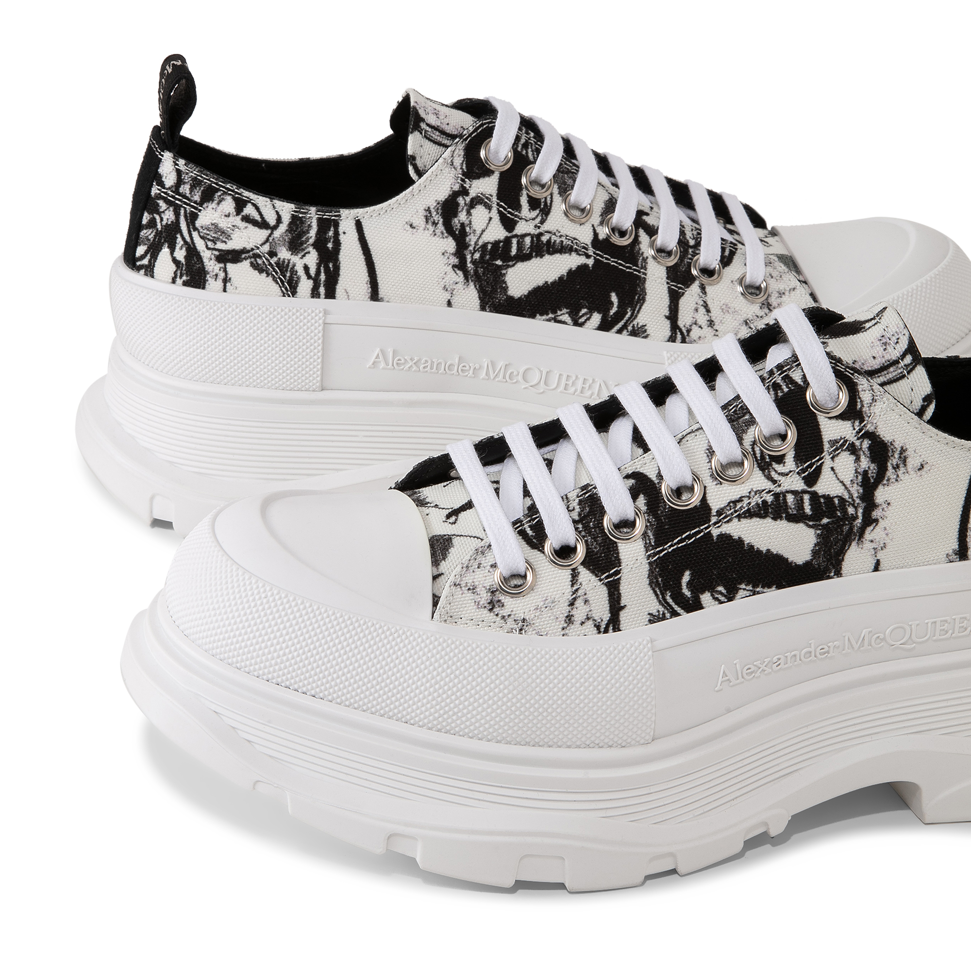 

Low top sneakers, White