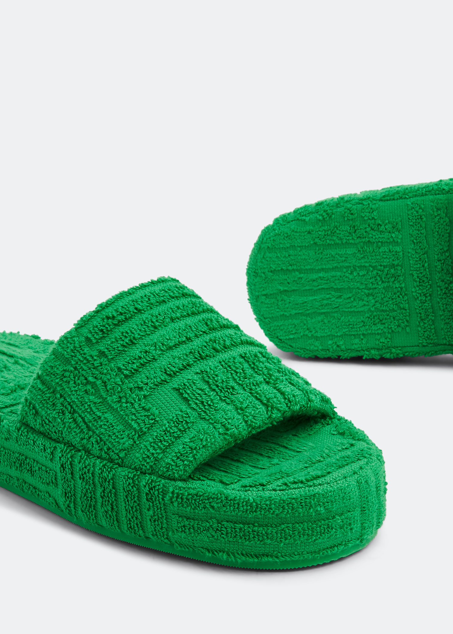 

Resort Sponge slides, Green