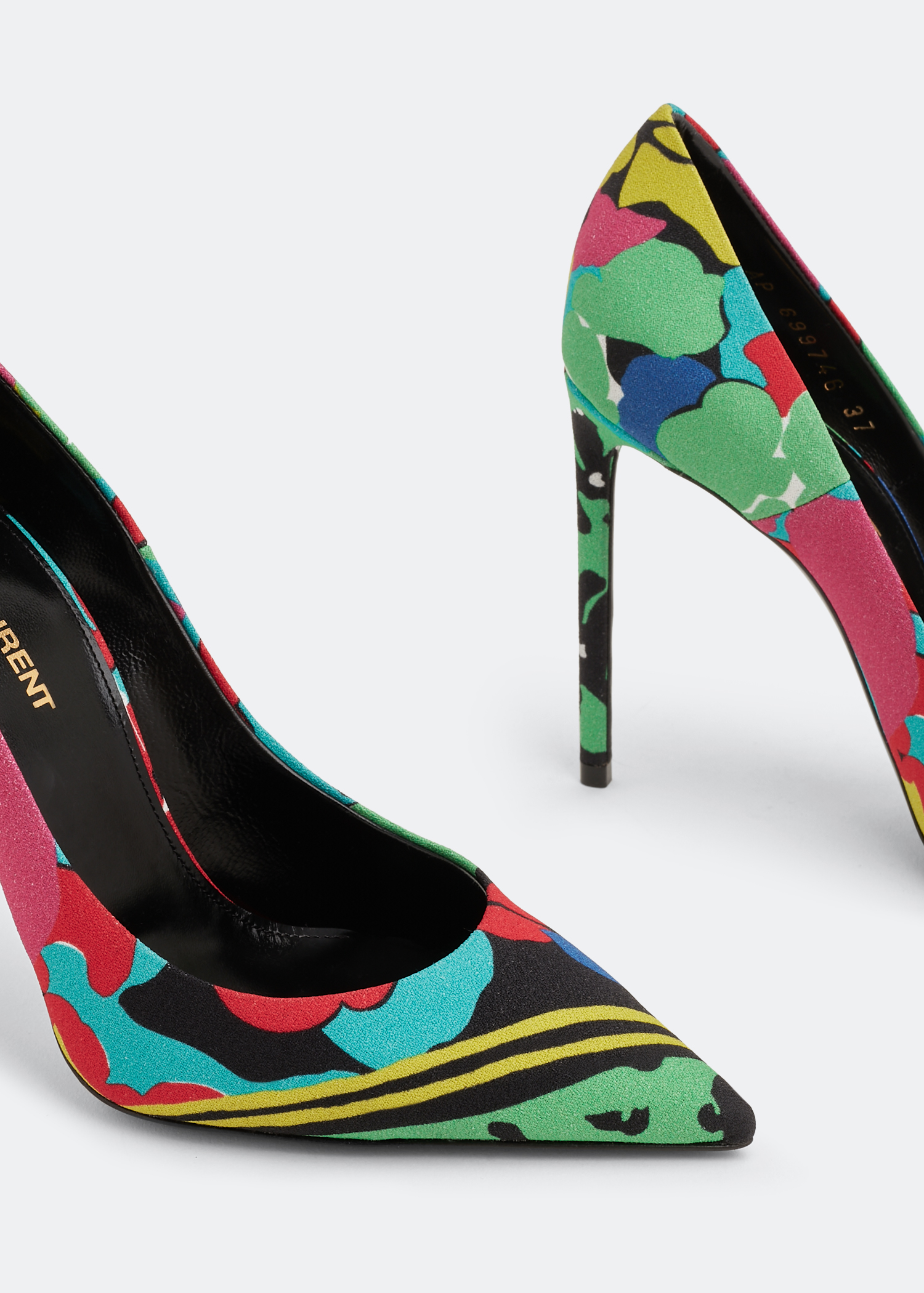 

Zoe pumps, Prints