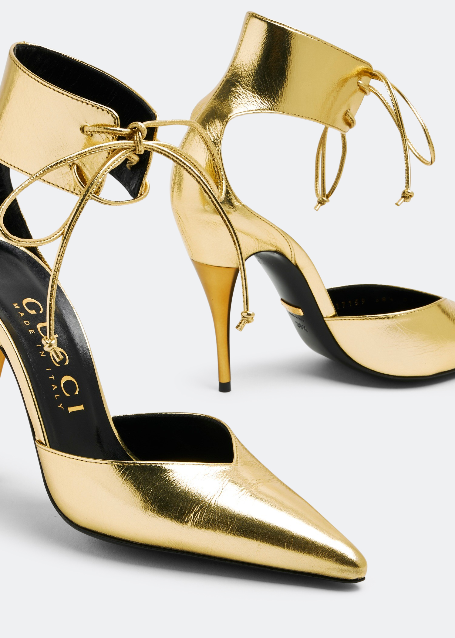 

Cuff leather pumps, Gold