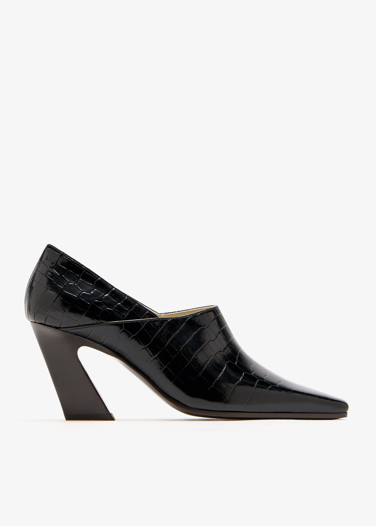 

Lewis pumps, Black