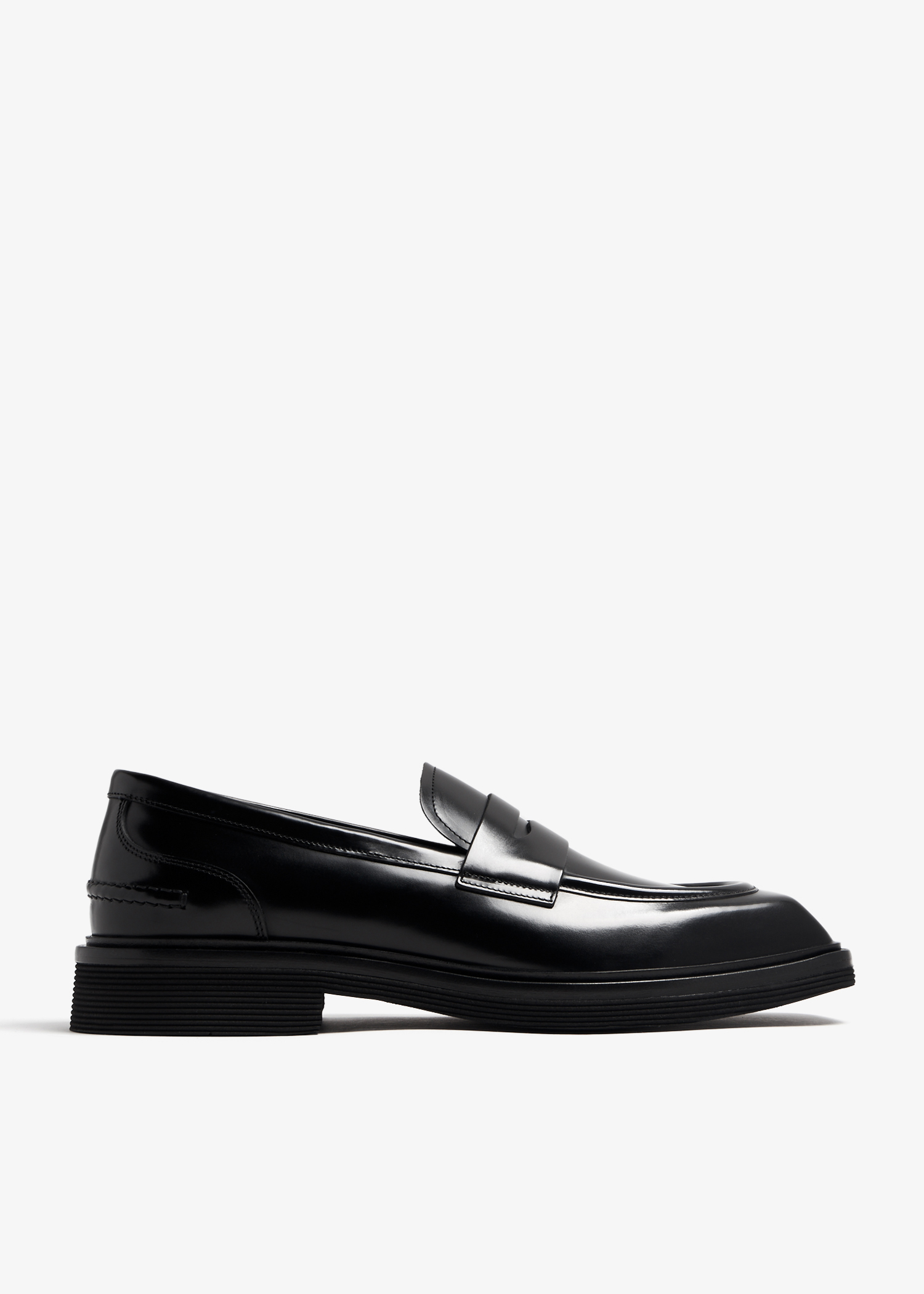 

Square-toe loafers, Black