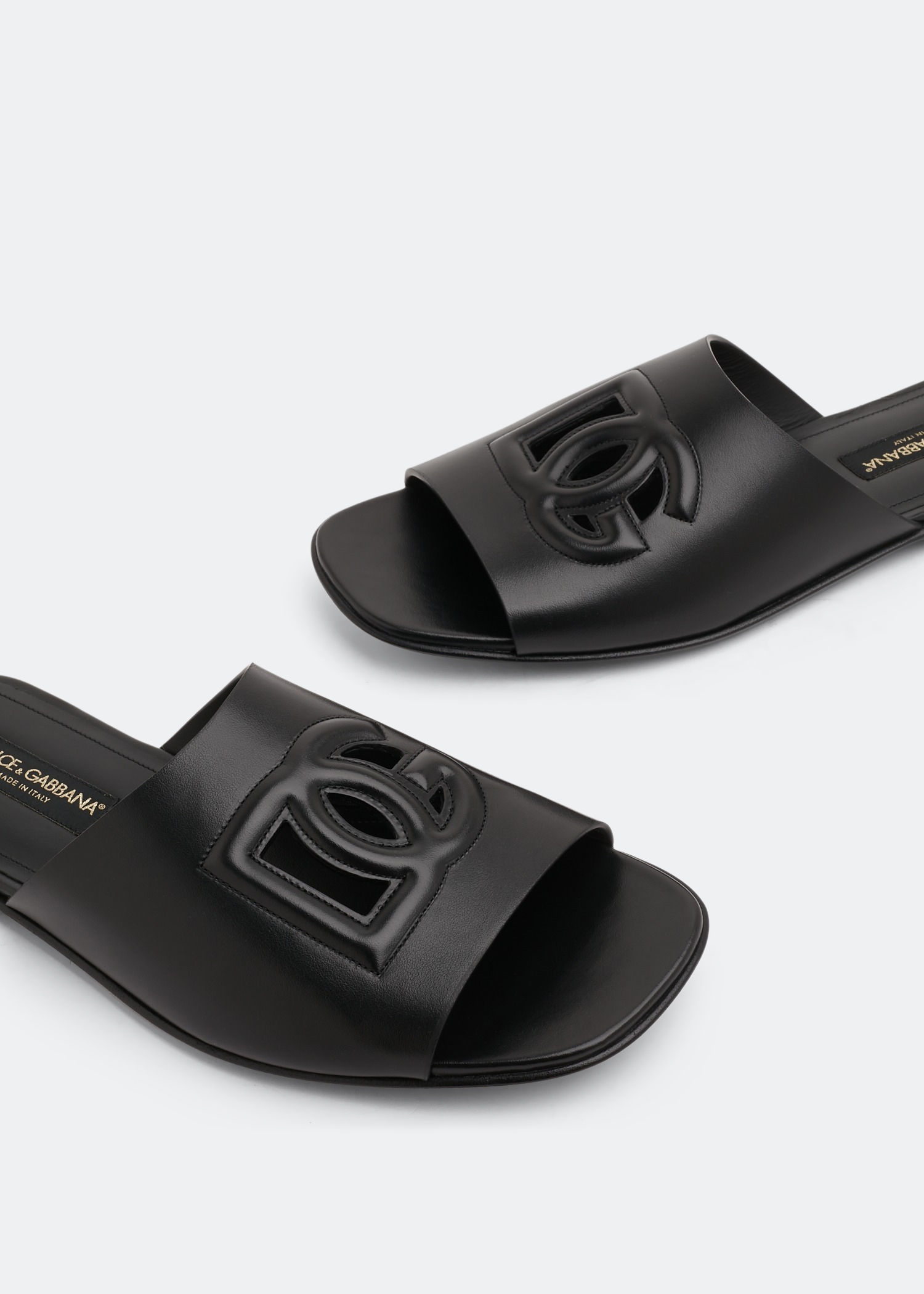 

Pantheon slides, Black