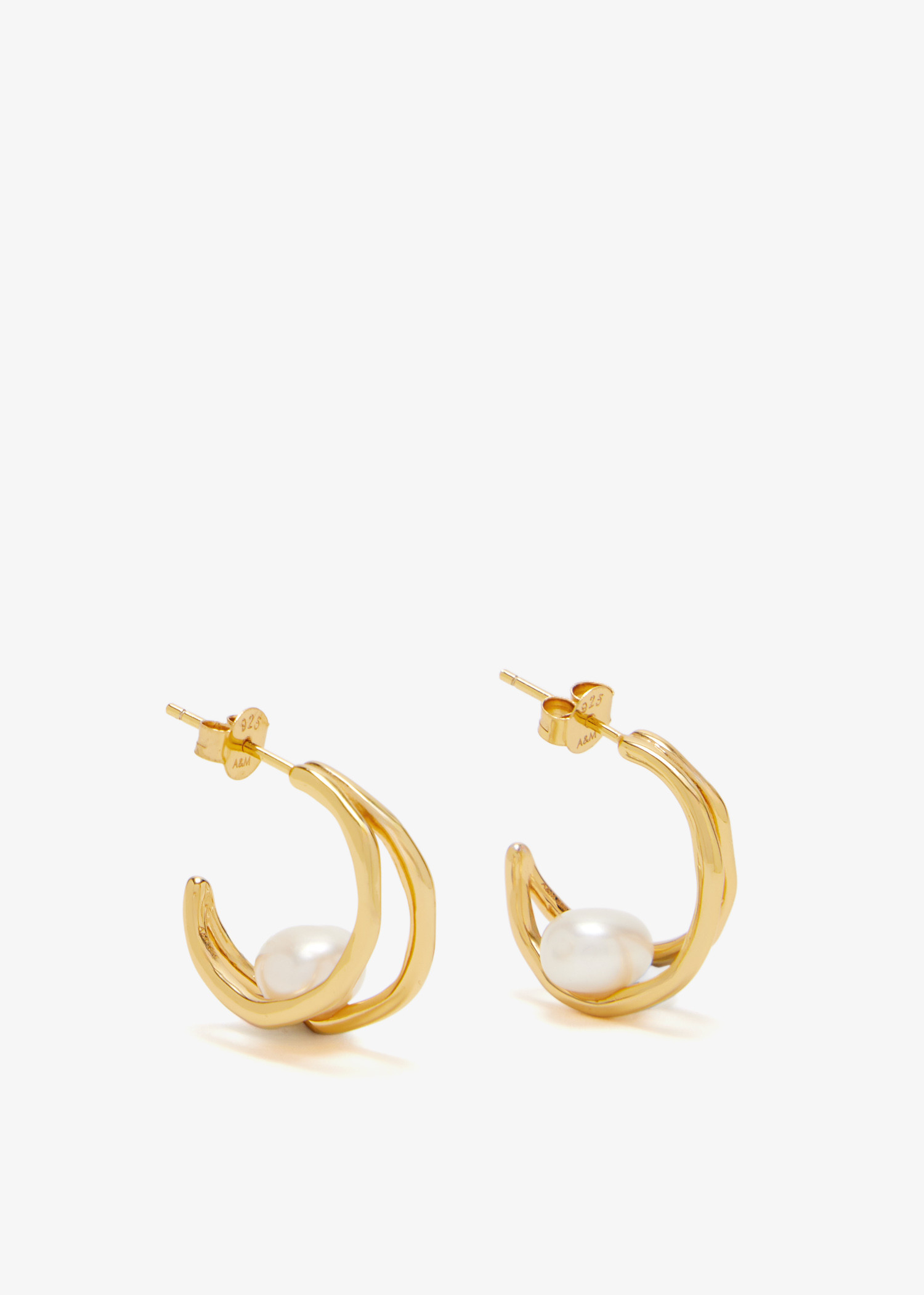 

Molten Illusion Pearl hoops, Gold