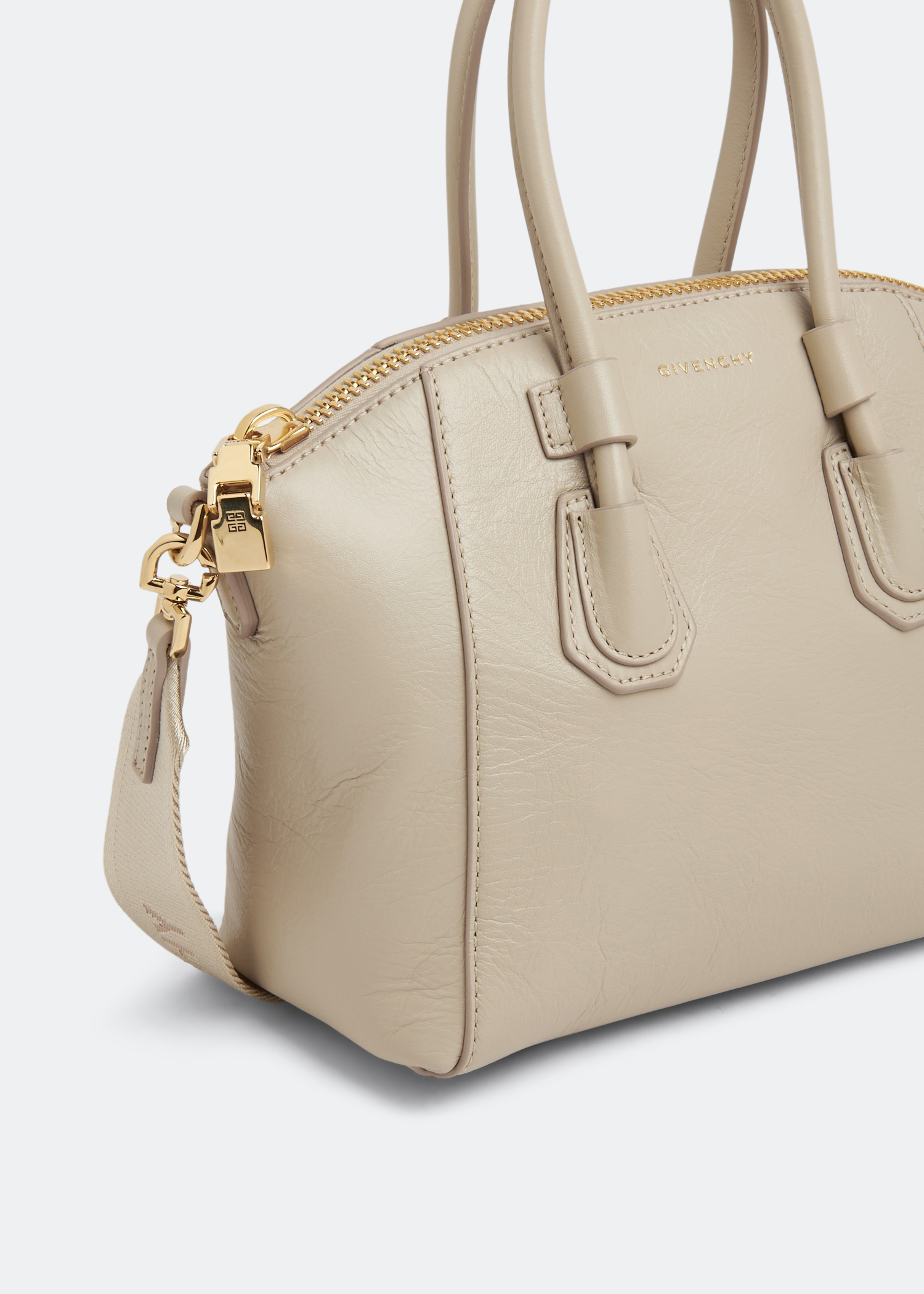 

Antigona mini sport bag, Beige