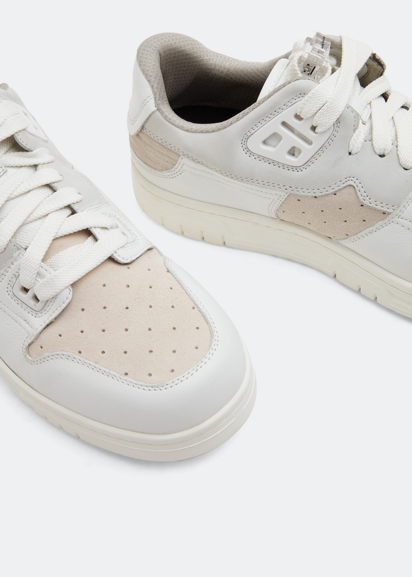 

Low top sneakers, White