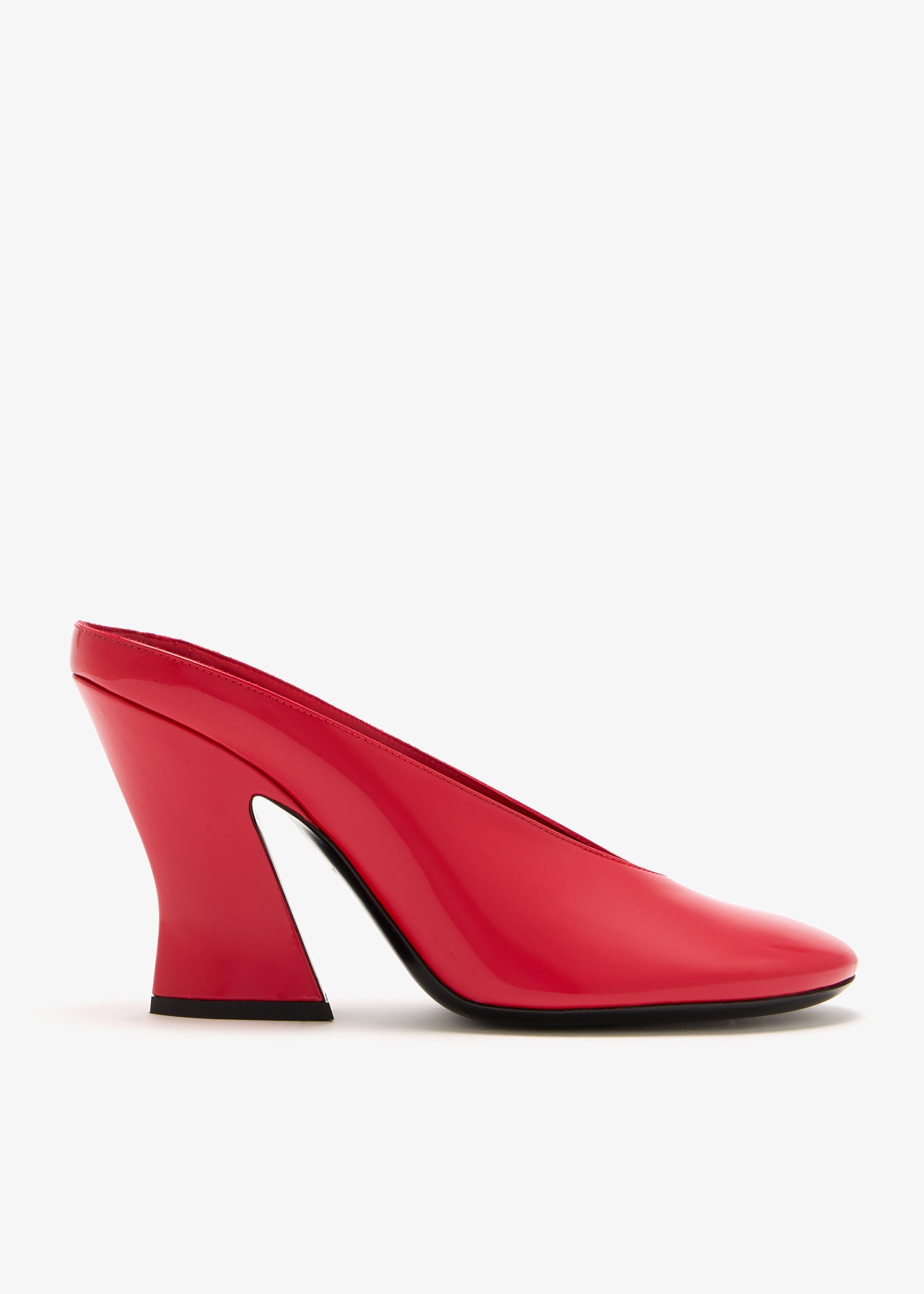 

Sculpted mules, Red