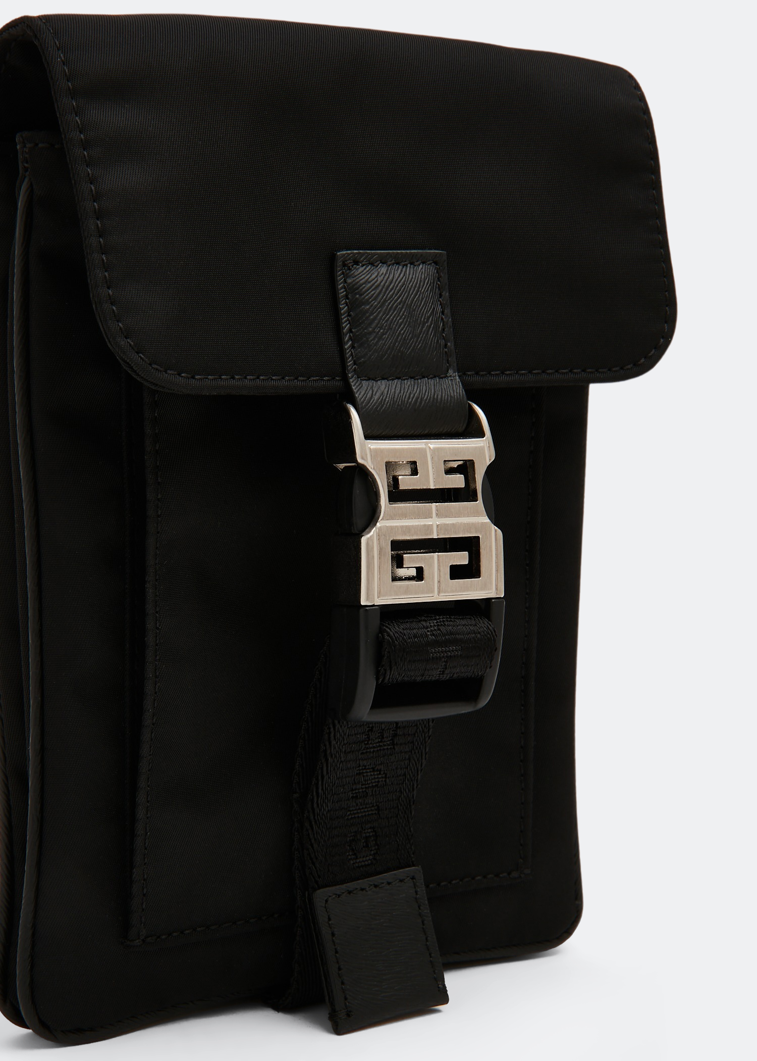 

4G Light strapped pouch, Black