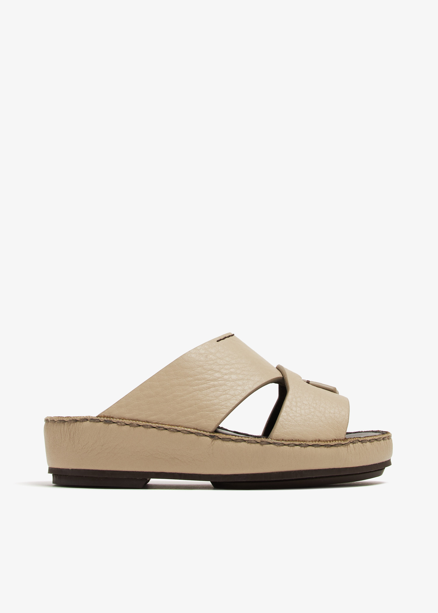 

Isola Piega Nuovo Cucire sandals, Beige