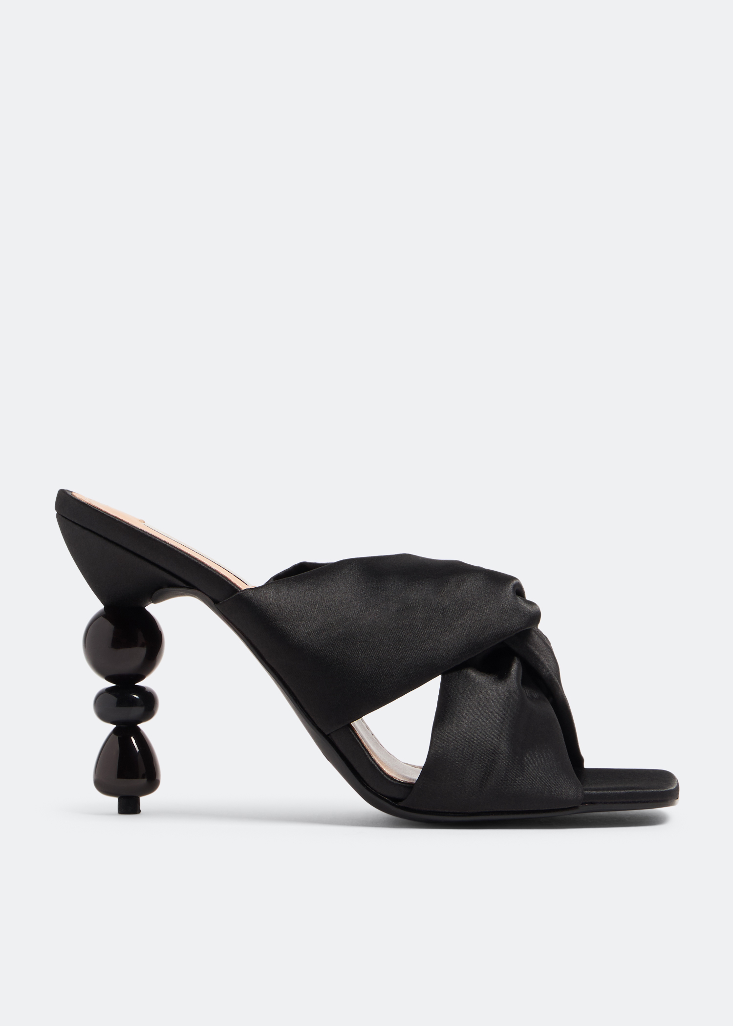 

Camelia mules, Black