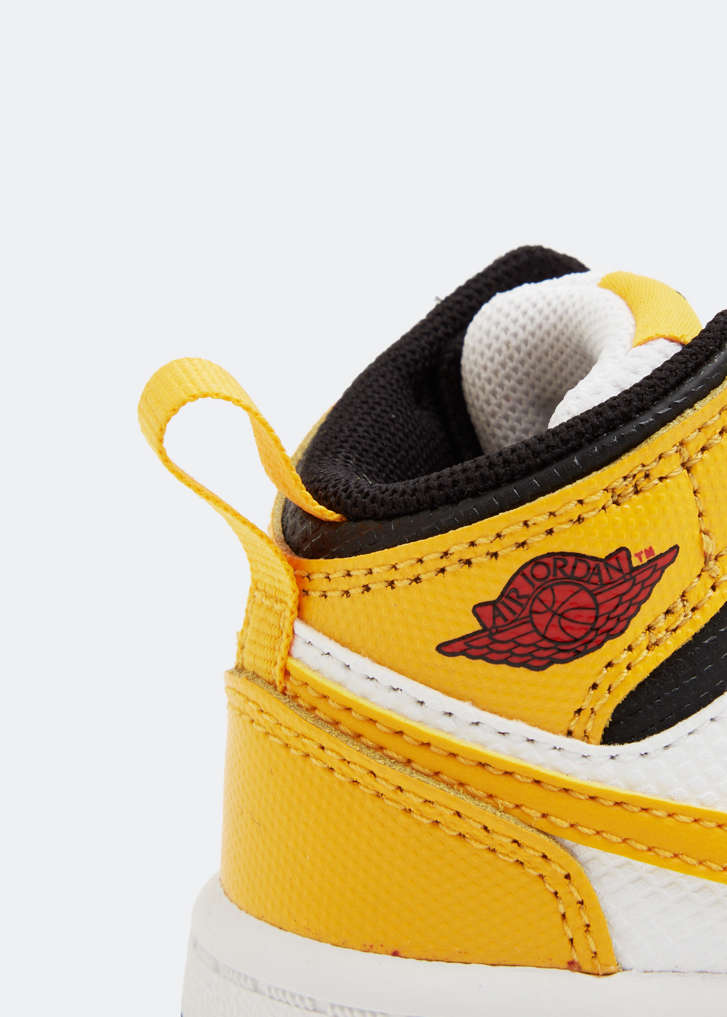 

Air Jordan 1 Mid 'University Gold' sneakers, Yellow