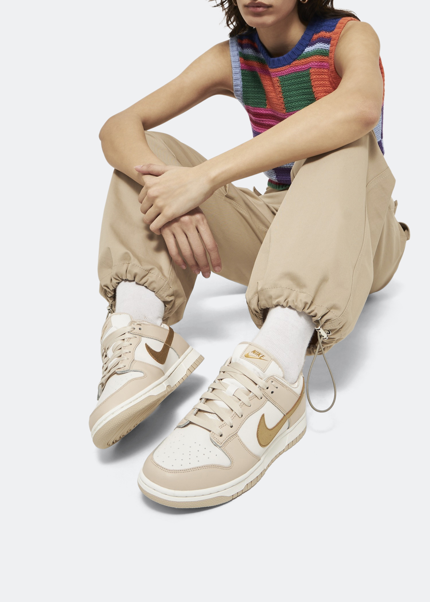 

Dunk Low 'Gold Swoosh' sneakers, Beige