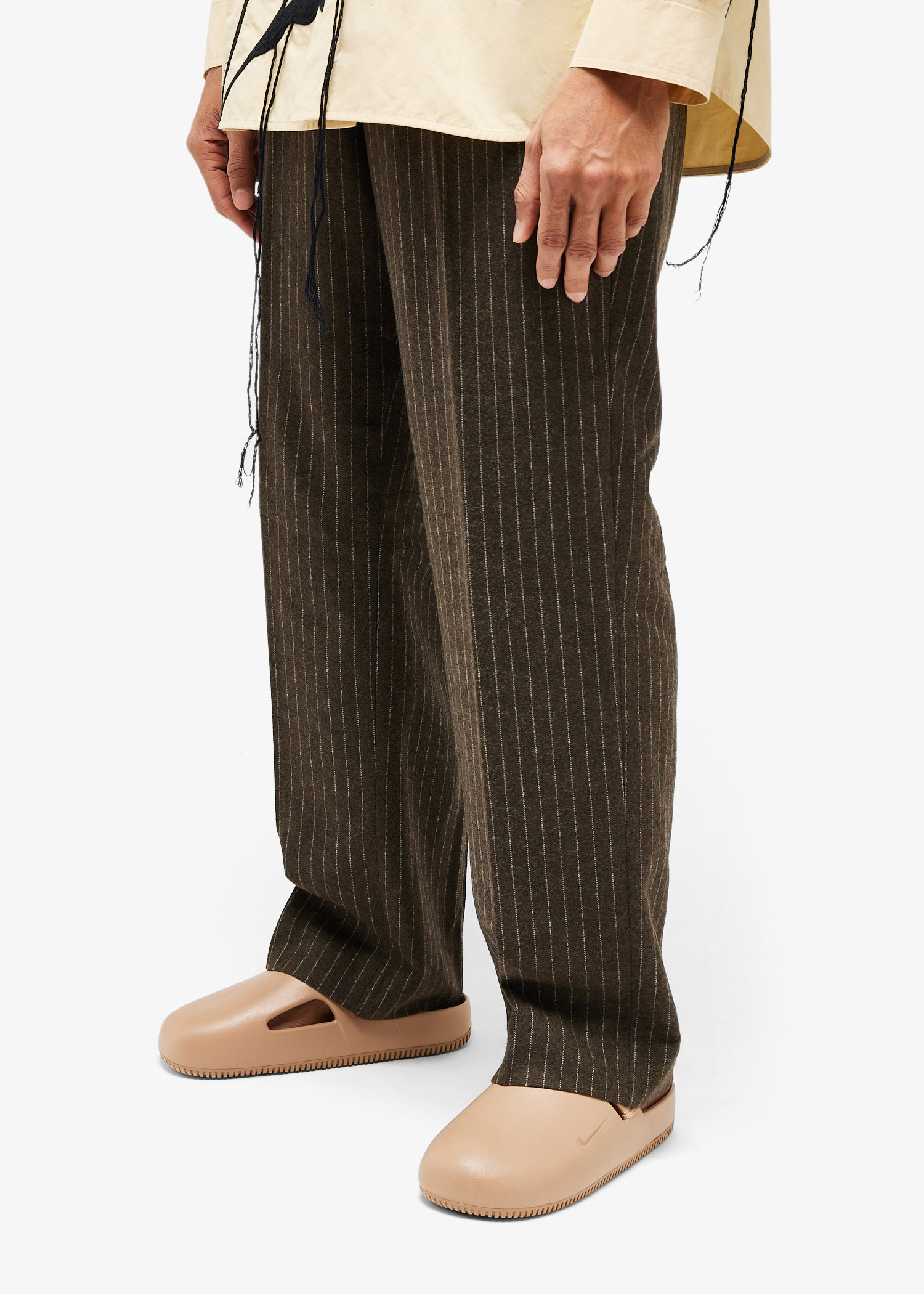 

Calm mules, Brown