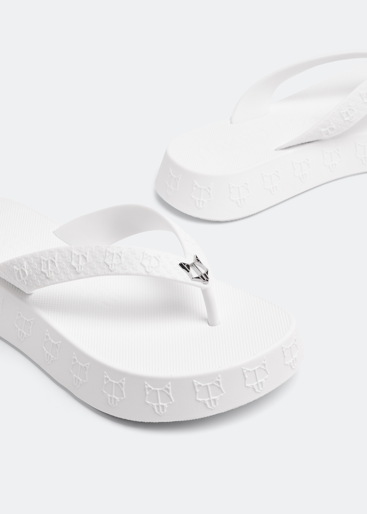 

Holiday thong sandals, White