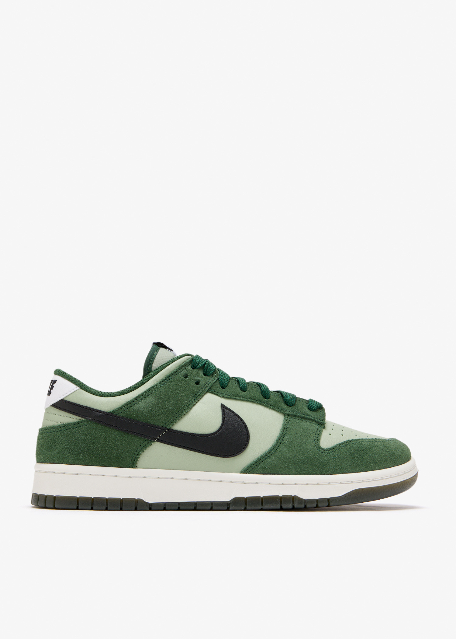

Dunk Low Retro SE sneakers, Green