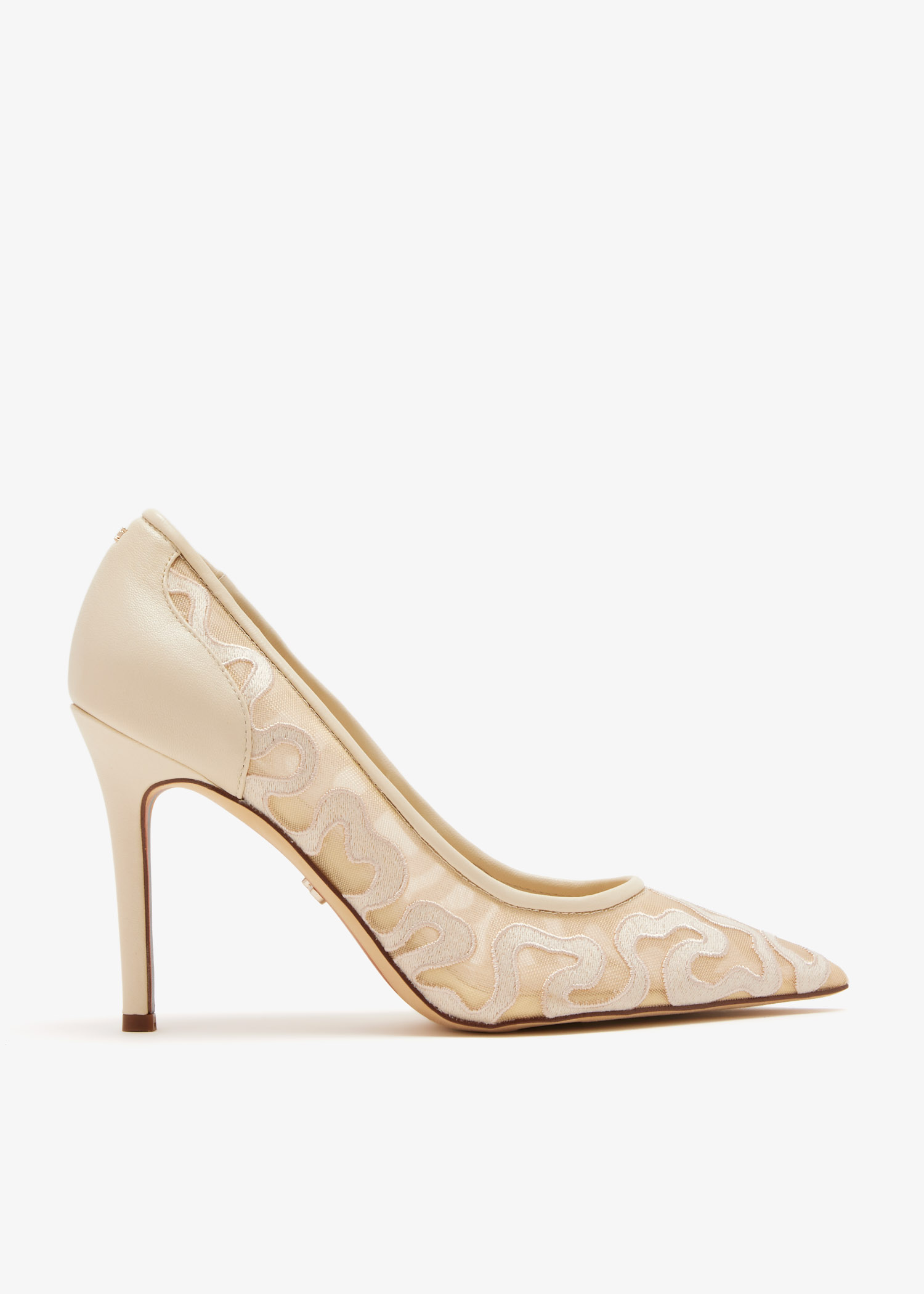 

Hazel pumps, Cream