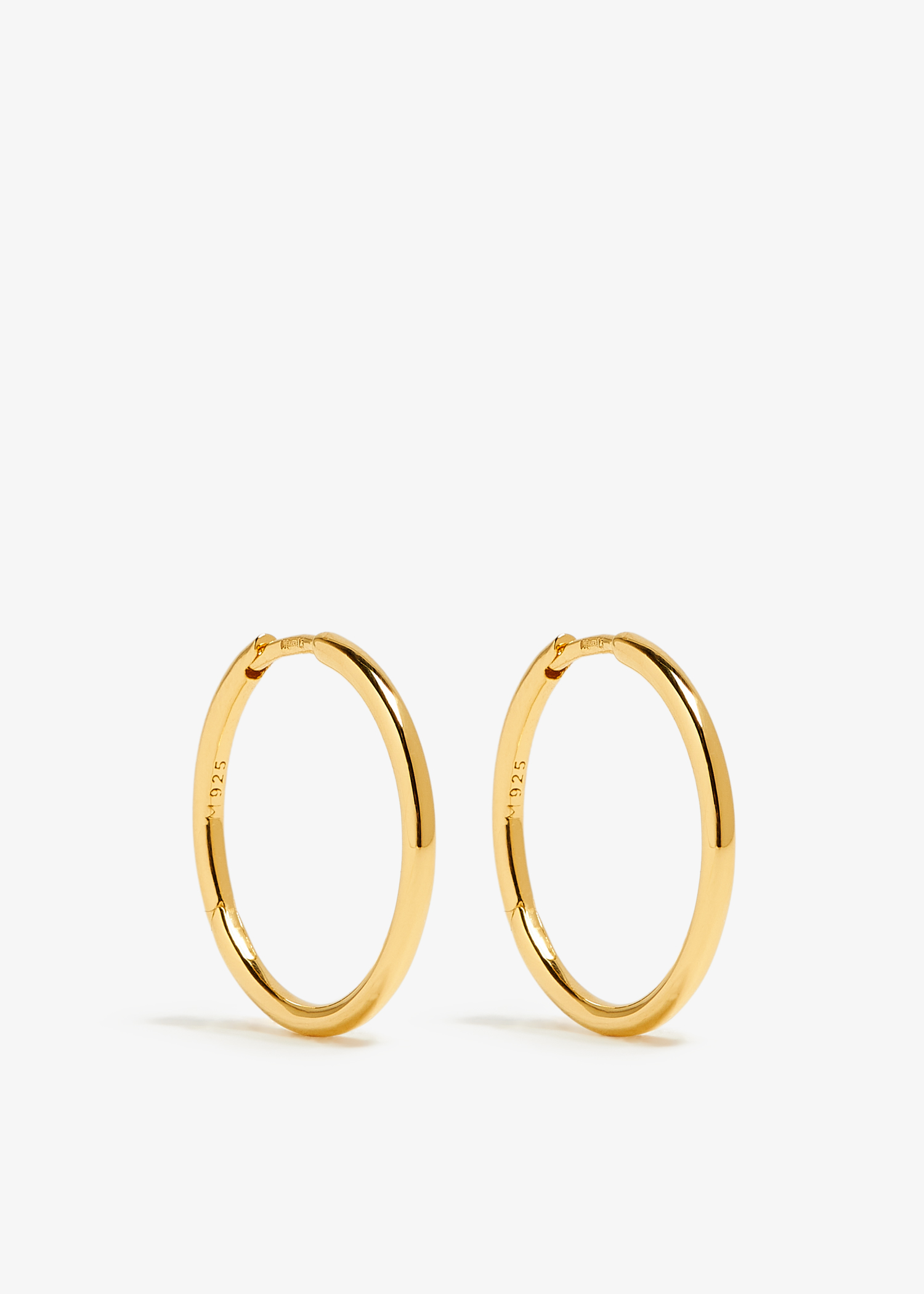 

Classic small hoop earrings, Gold