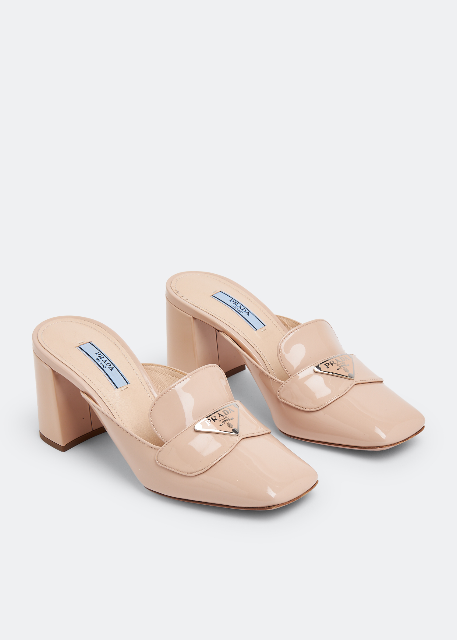 

Patent leather loafers, Beige
